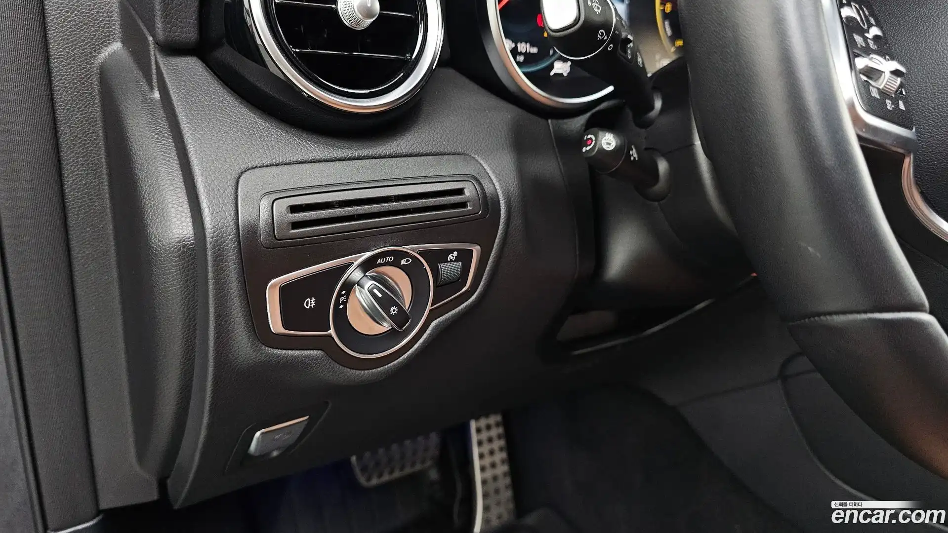 GLC-Class Mercedes-Benz 2022.9-OPTION-023