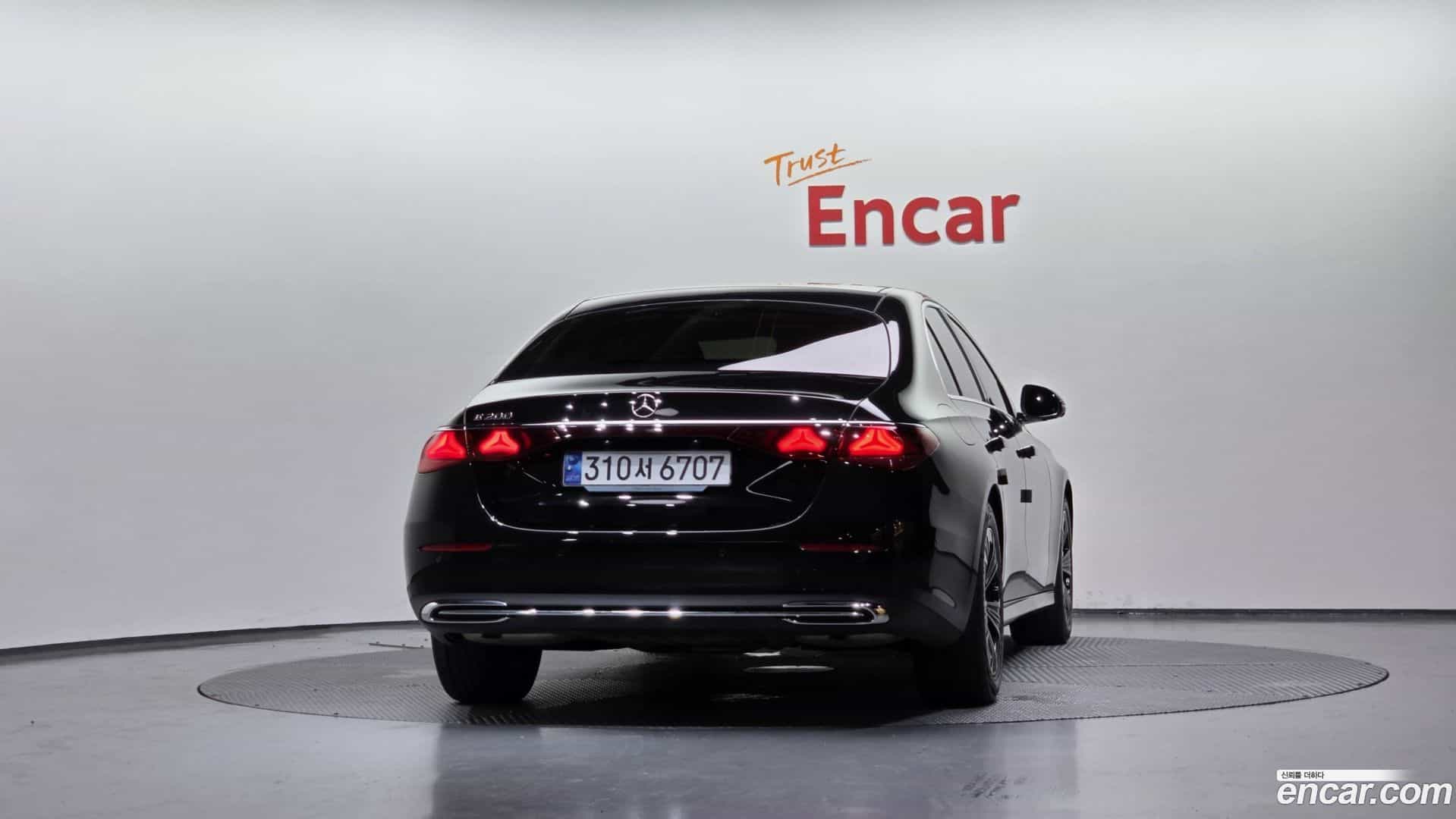 E-Class Mercedes-Benz 2024.8-OUTER-004