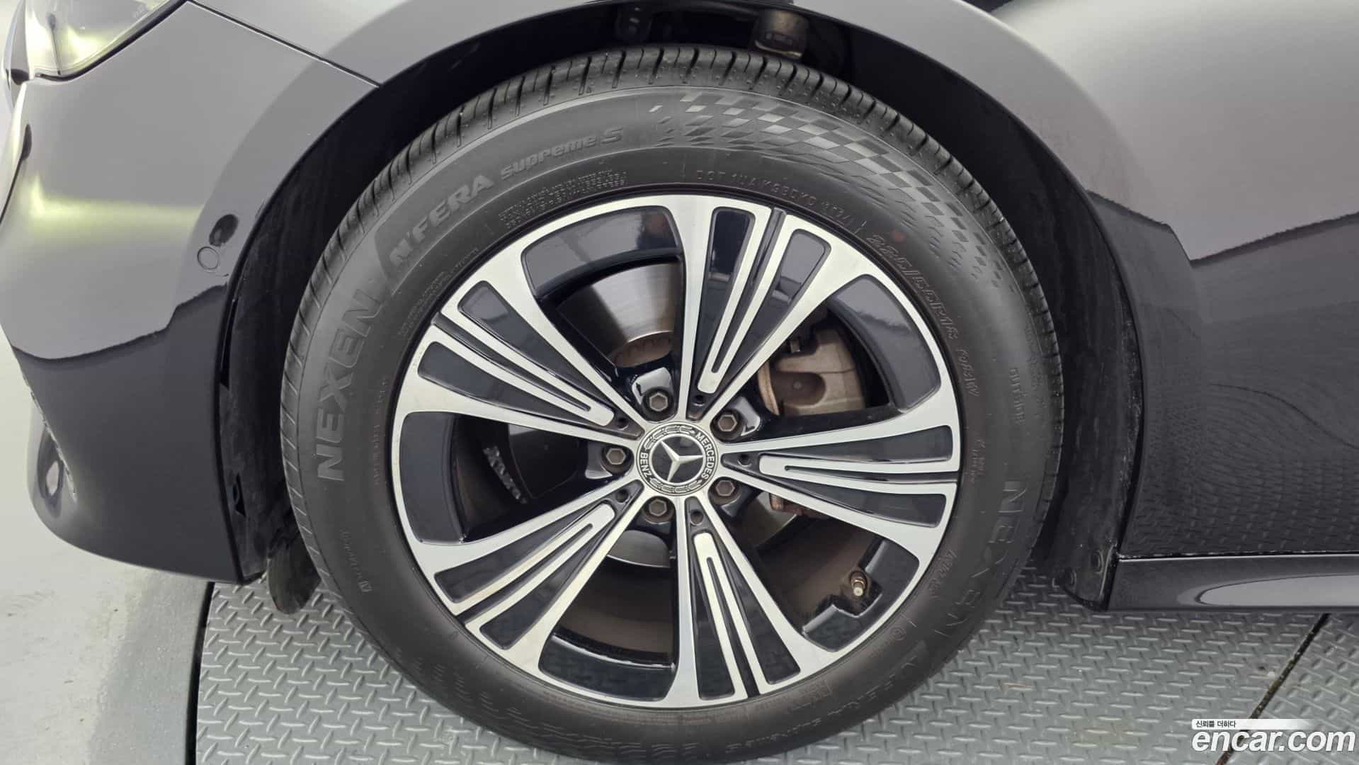E-Class Mercedes-Benz 2024.8-OUTER-005