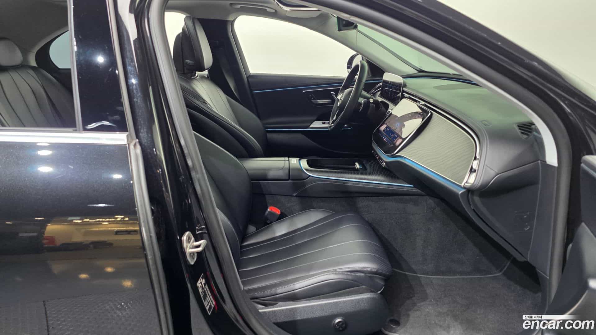 E-Class Mercedes-Benz 2024.8-OPTION-015