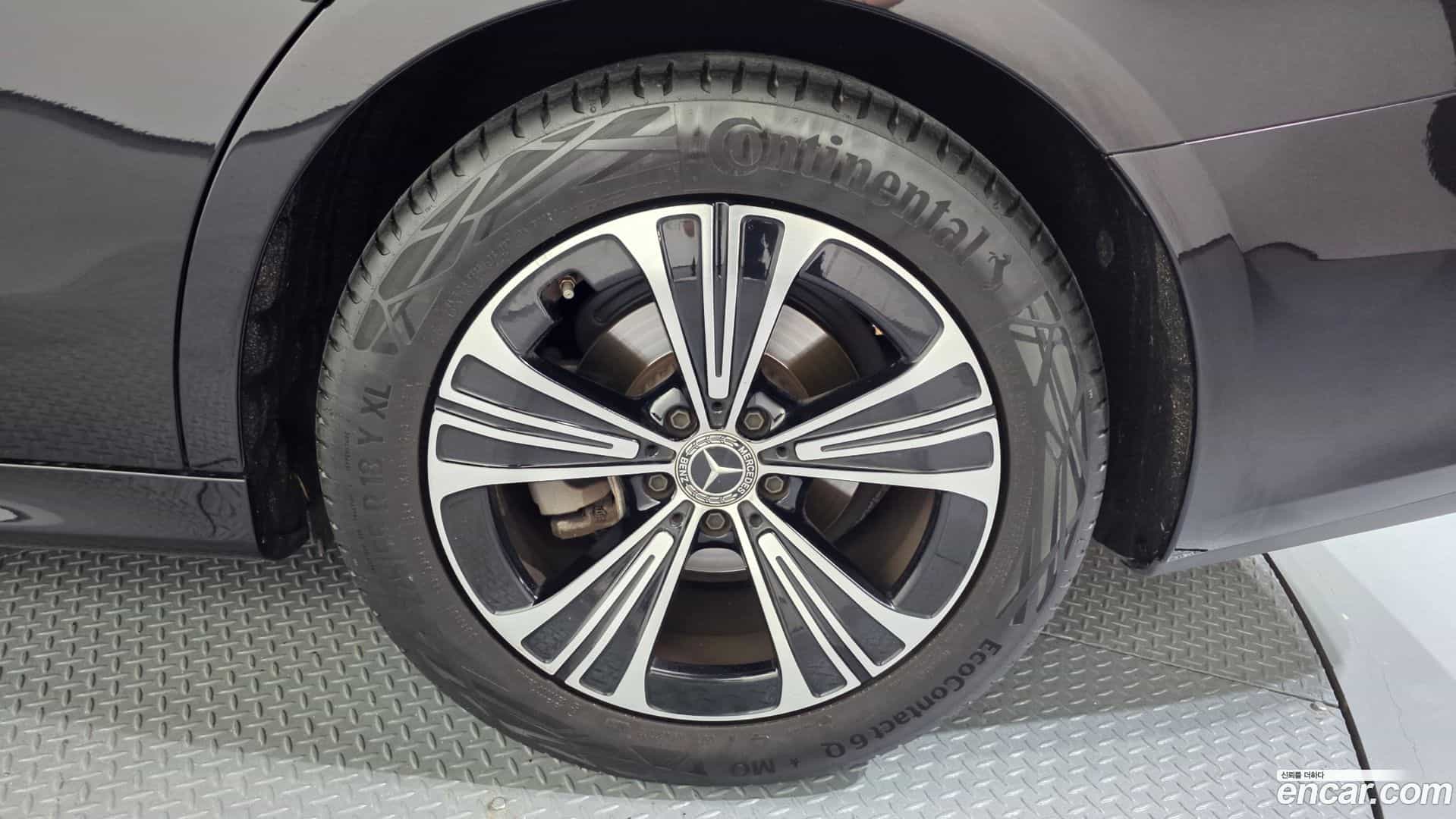 E-Class Mercedes-Benz 2024.8-OUTER-031