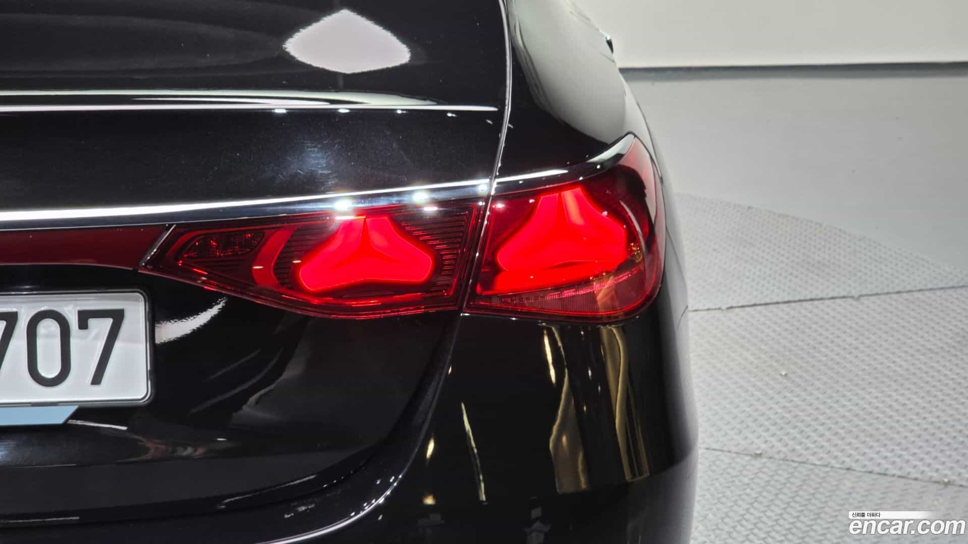 E-Class Mercedes-Benz 2024.8-OUTER-033