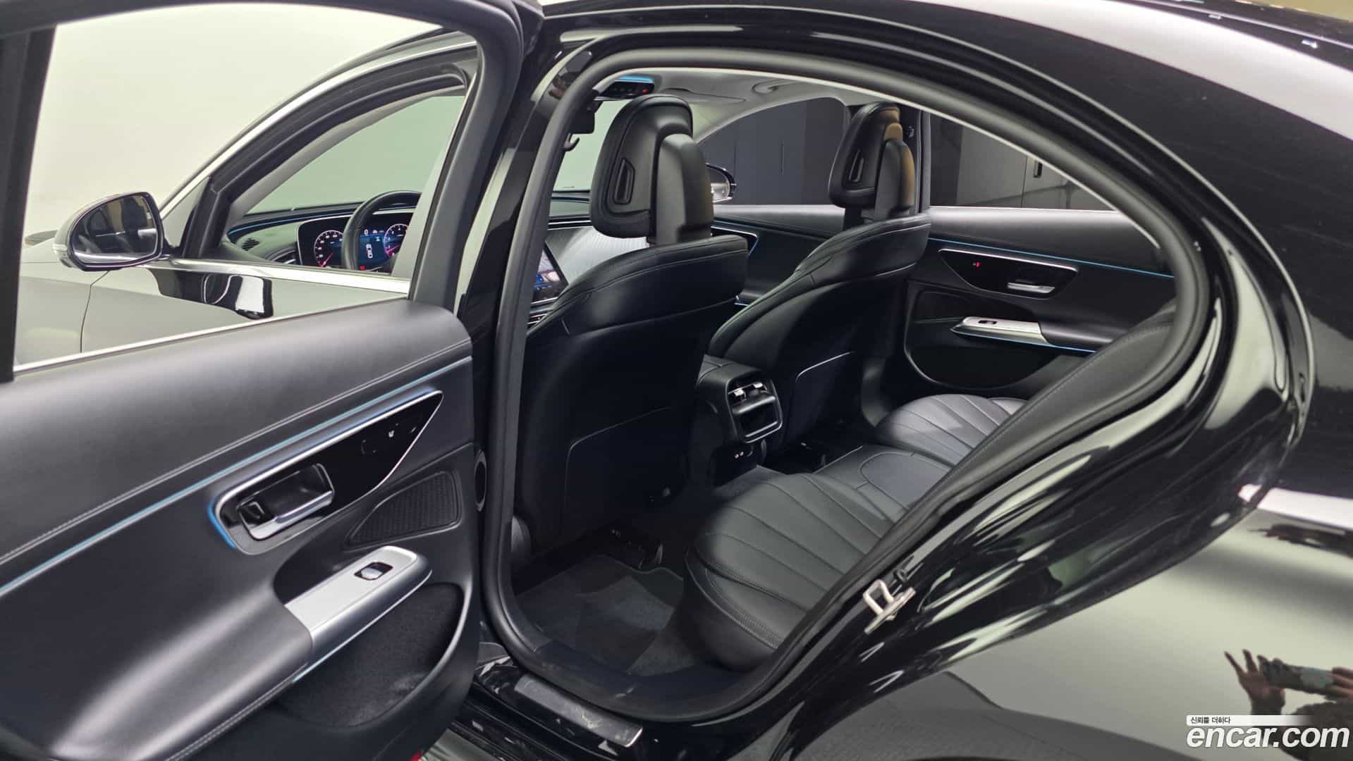 E-Class Mercedes-Benz 2024.8-INNER-036