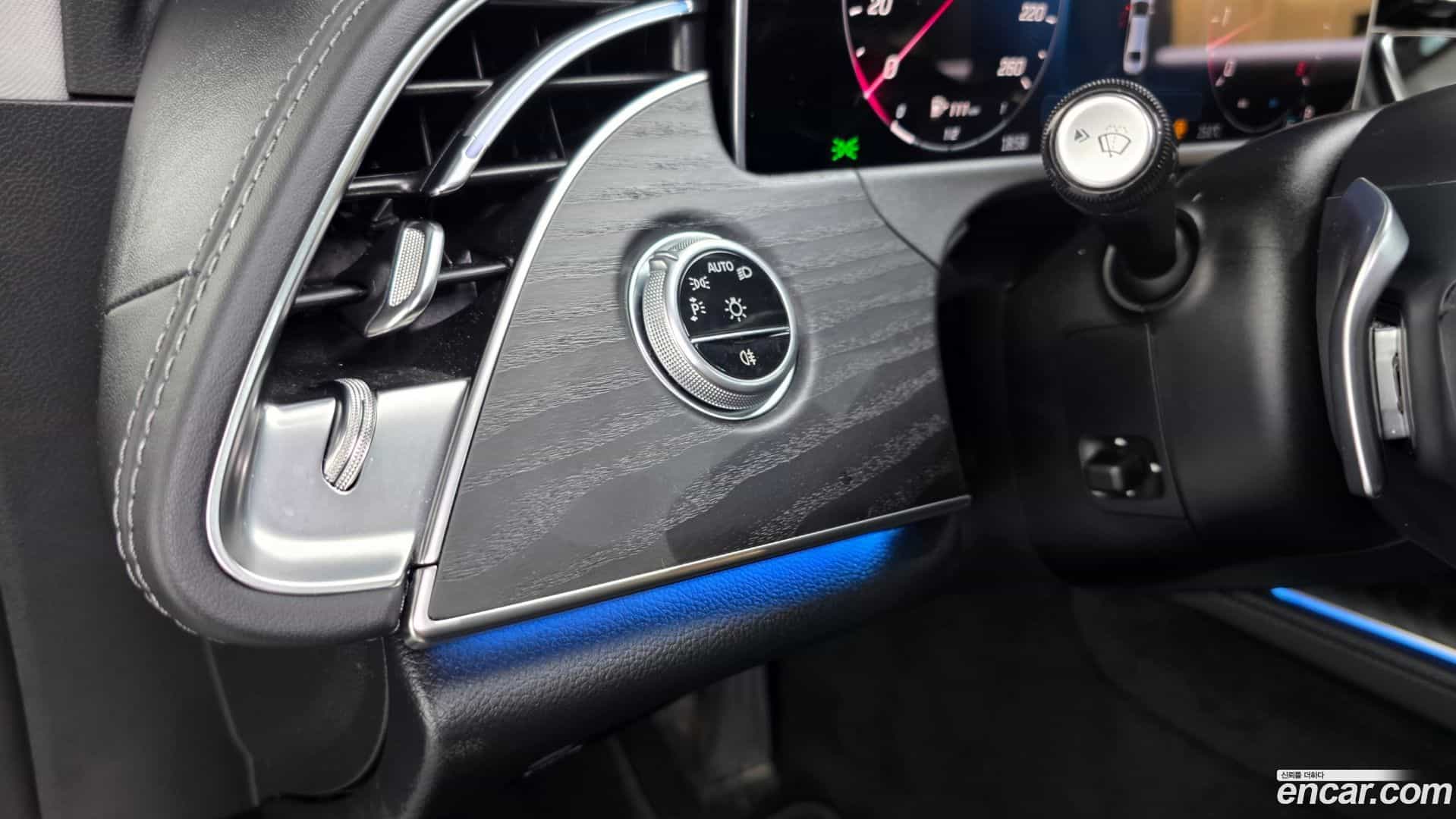 E-Class Mercedes-Benz 2024.8-OPTION-048