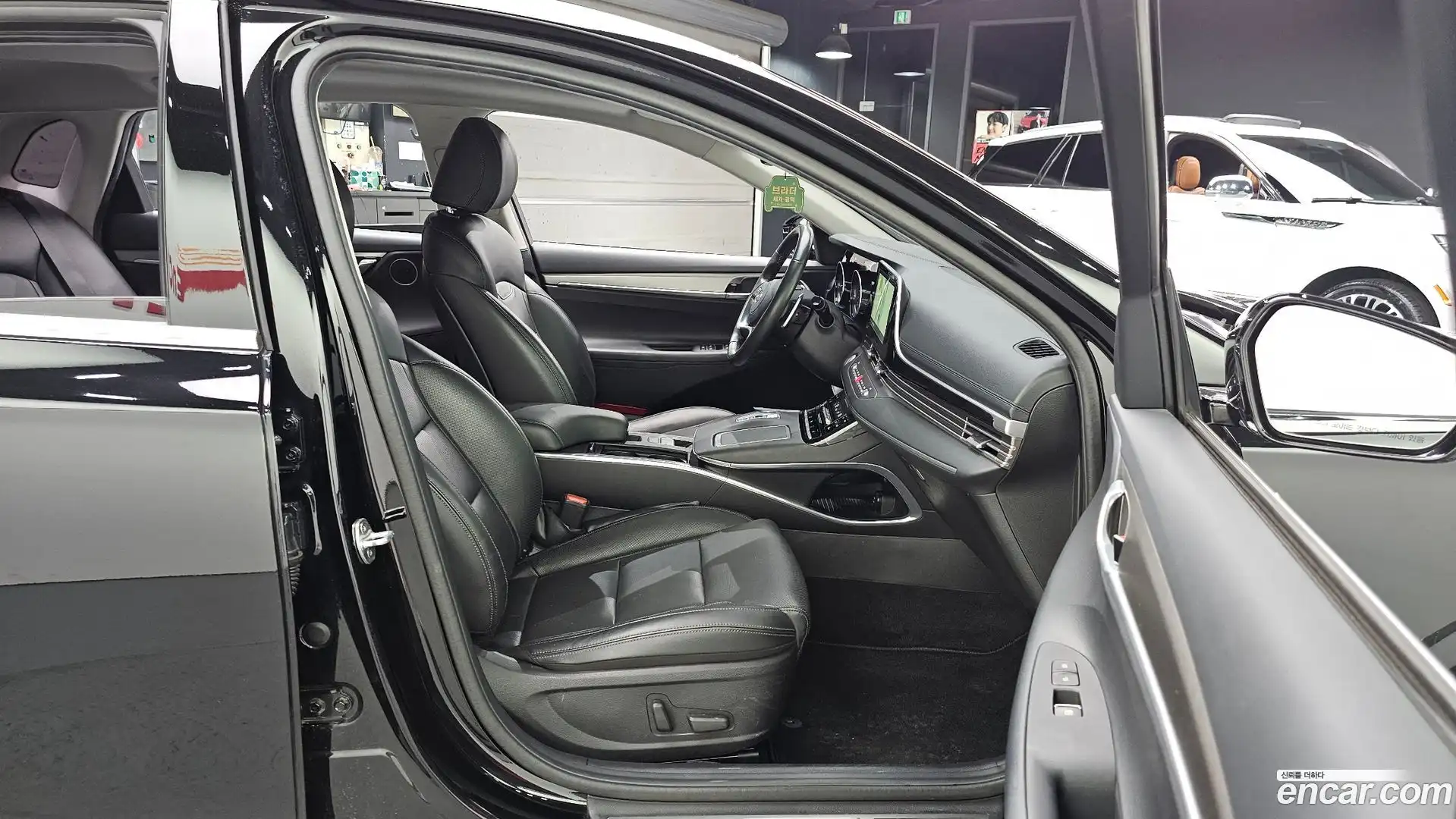 Grandeur Hyundai 2020.3-OPTION-015