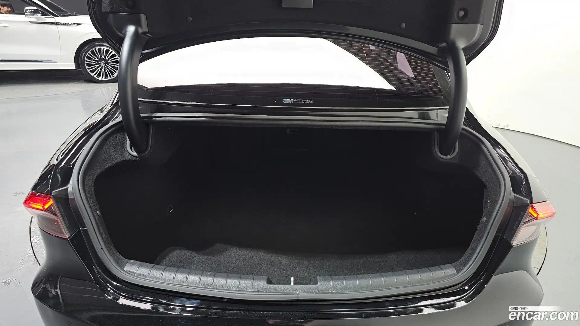 Grandeur Hyundai 2020.3-OPTION-024