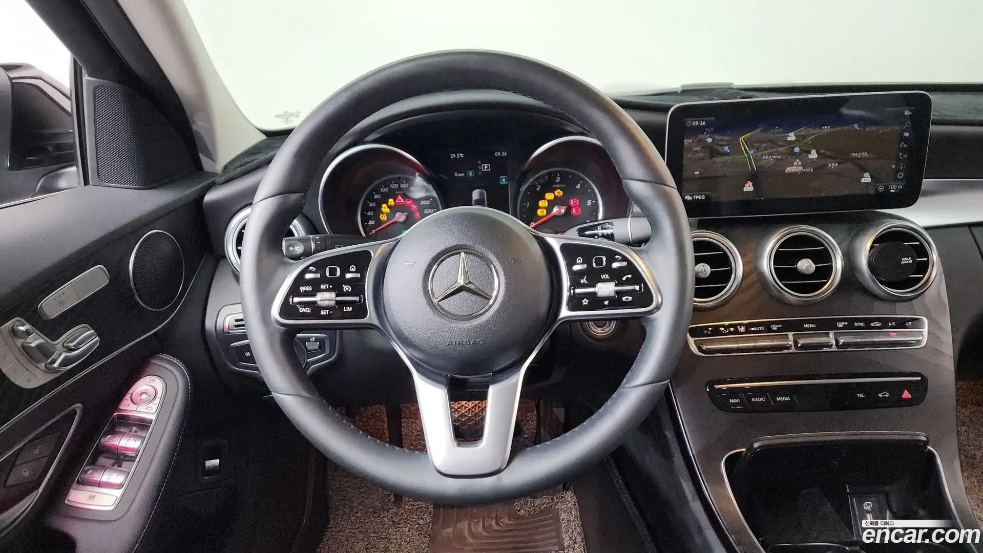 C-Class Mercedes-Benz 2019.6-OPTION-019
