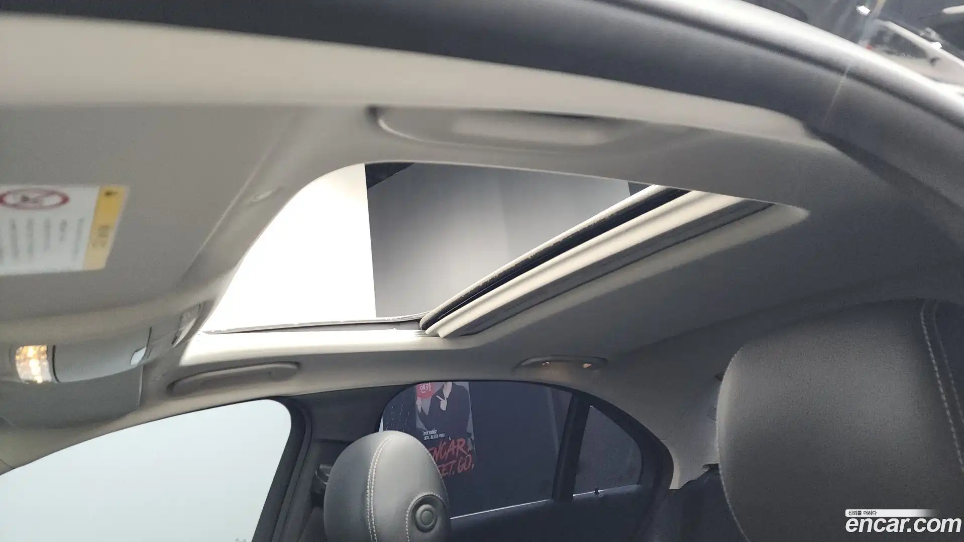 C-Class Mercedes-Benz 2019.6-OPTION-024