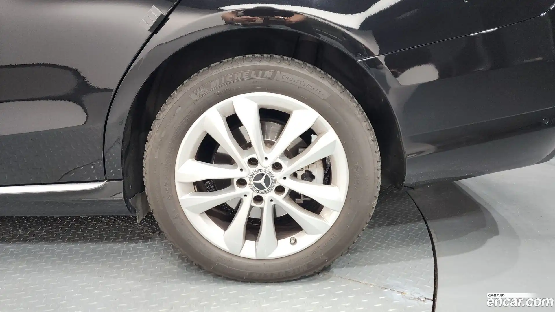 C-Class Mercedes-Benz 2019.6-OUTER-031