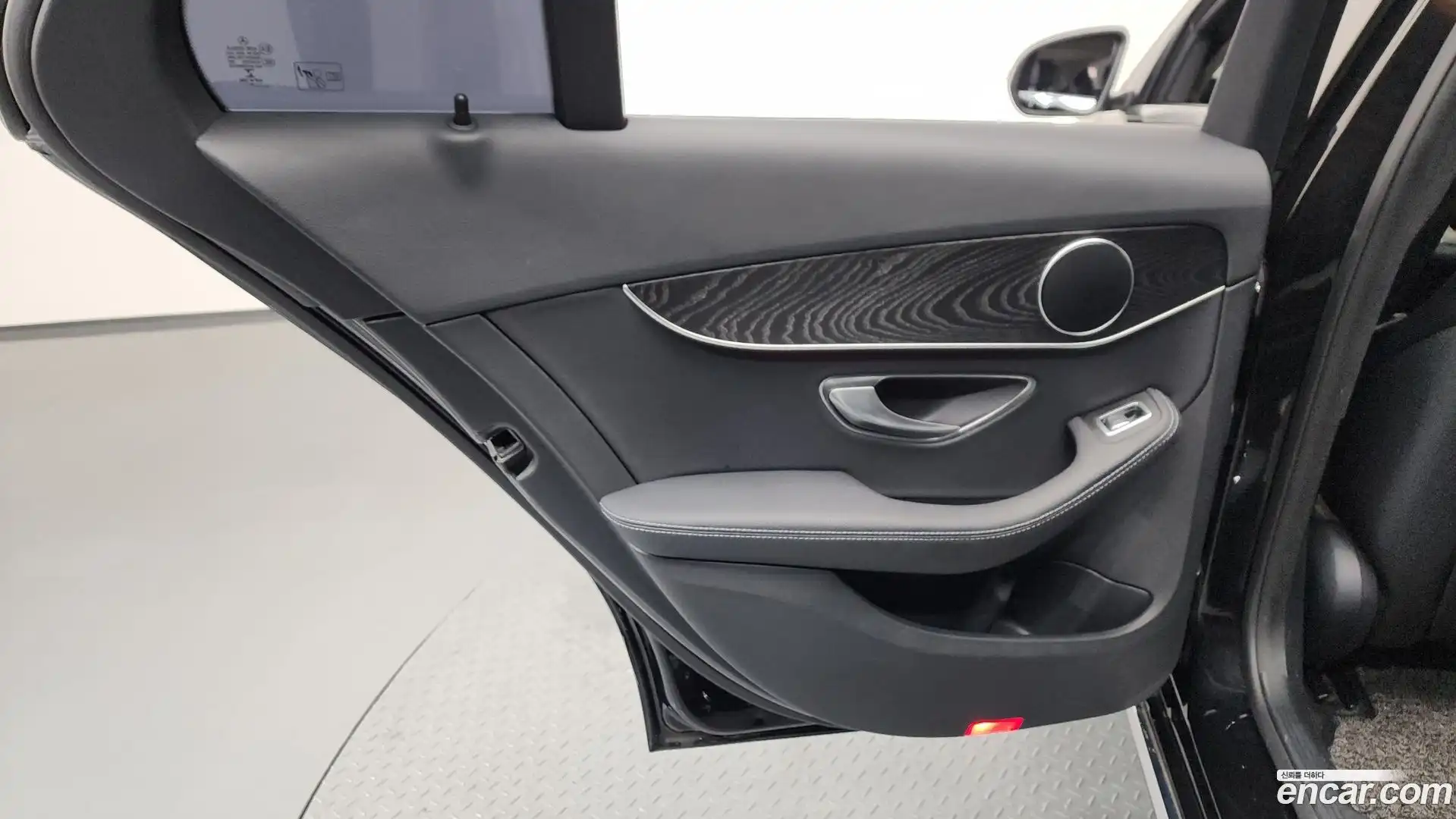 C-Class Mercedes-Benz 2019.6-INNER-035