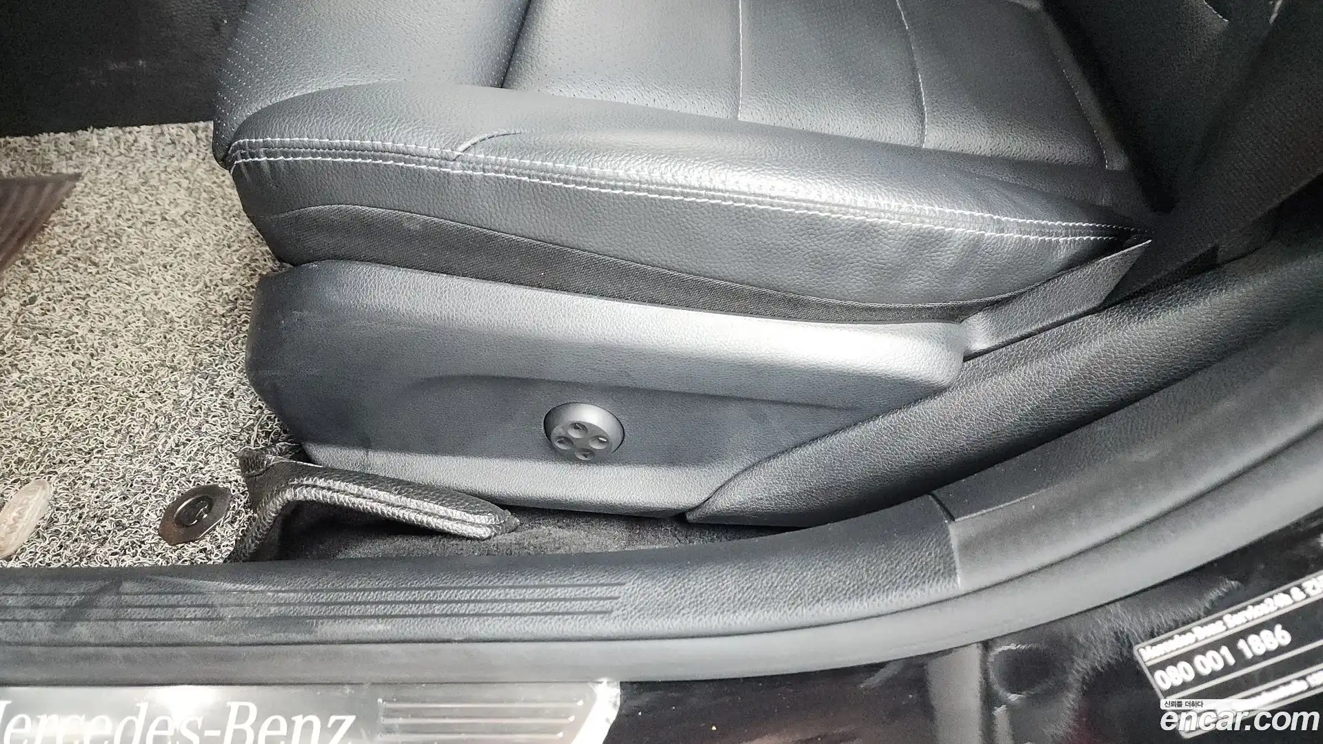 C-Class Mercedes-Benz 2019.6-OPTION-044