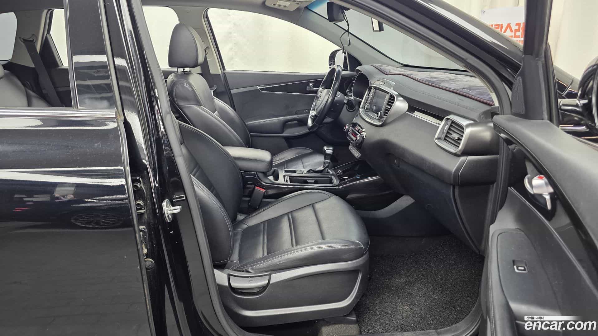 Sorento Kia 2019.0-OPTION-015