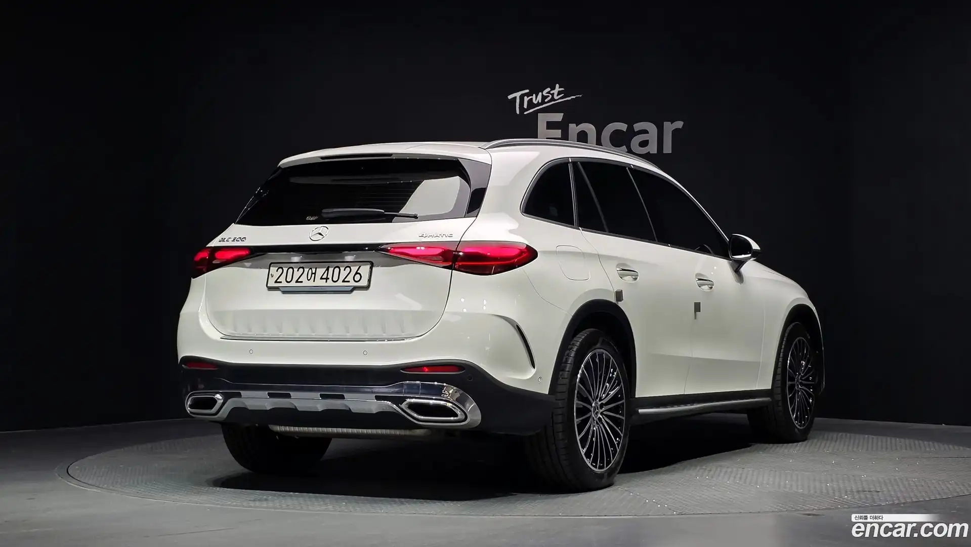 GLC-Class Mercedes-Benz 2024.4-OUTER-002
