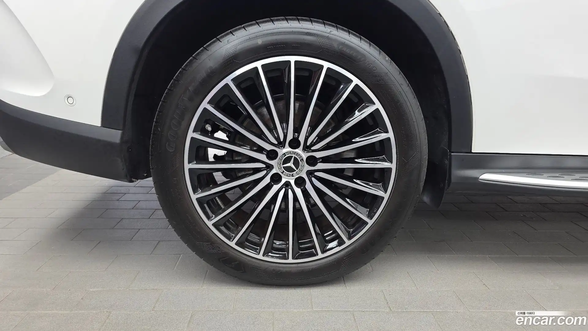 GLC-Class Mercedes-Benz 2024.4-OUTER-005