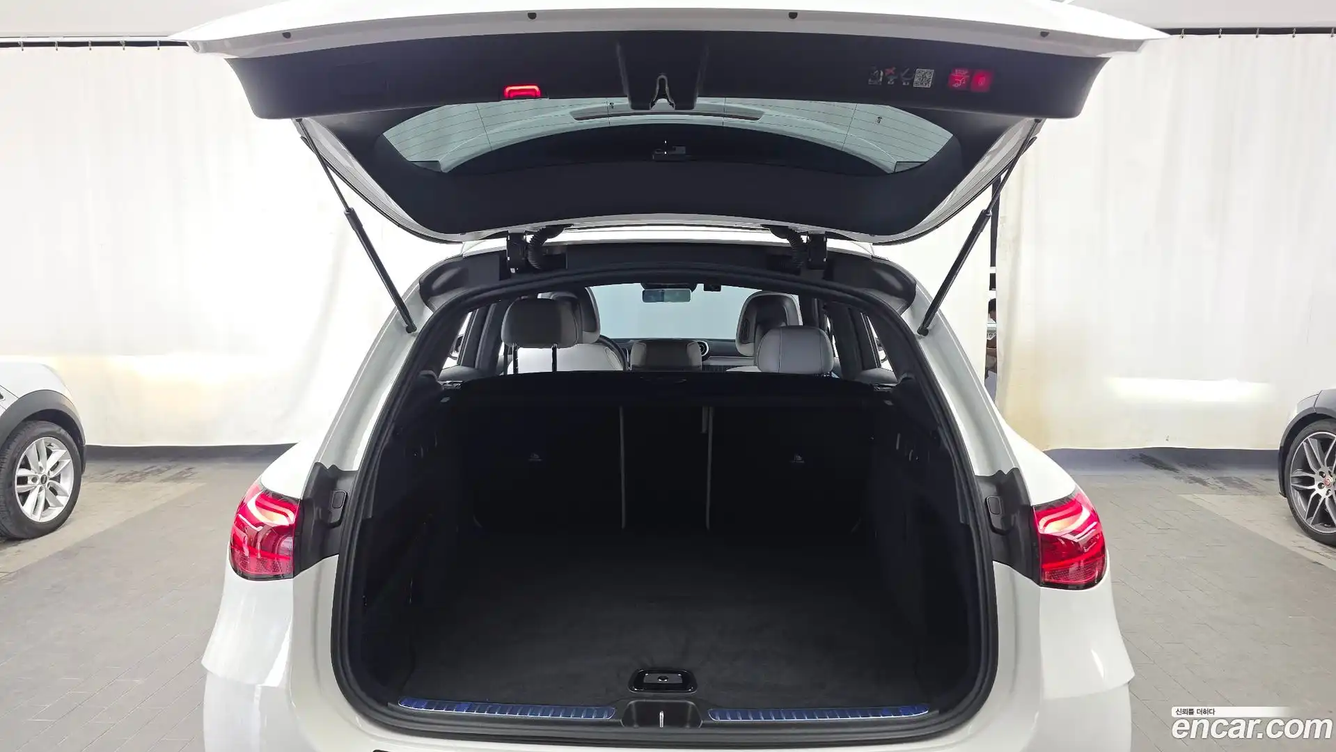 GLC-Class Mercedes-Benz 2024.4-OPTION-024