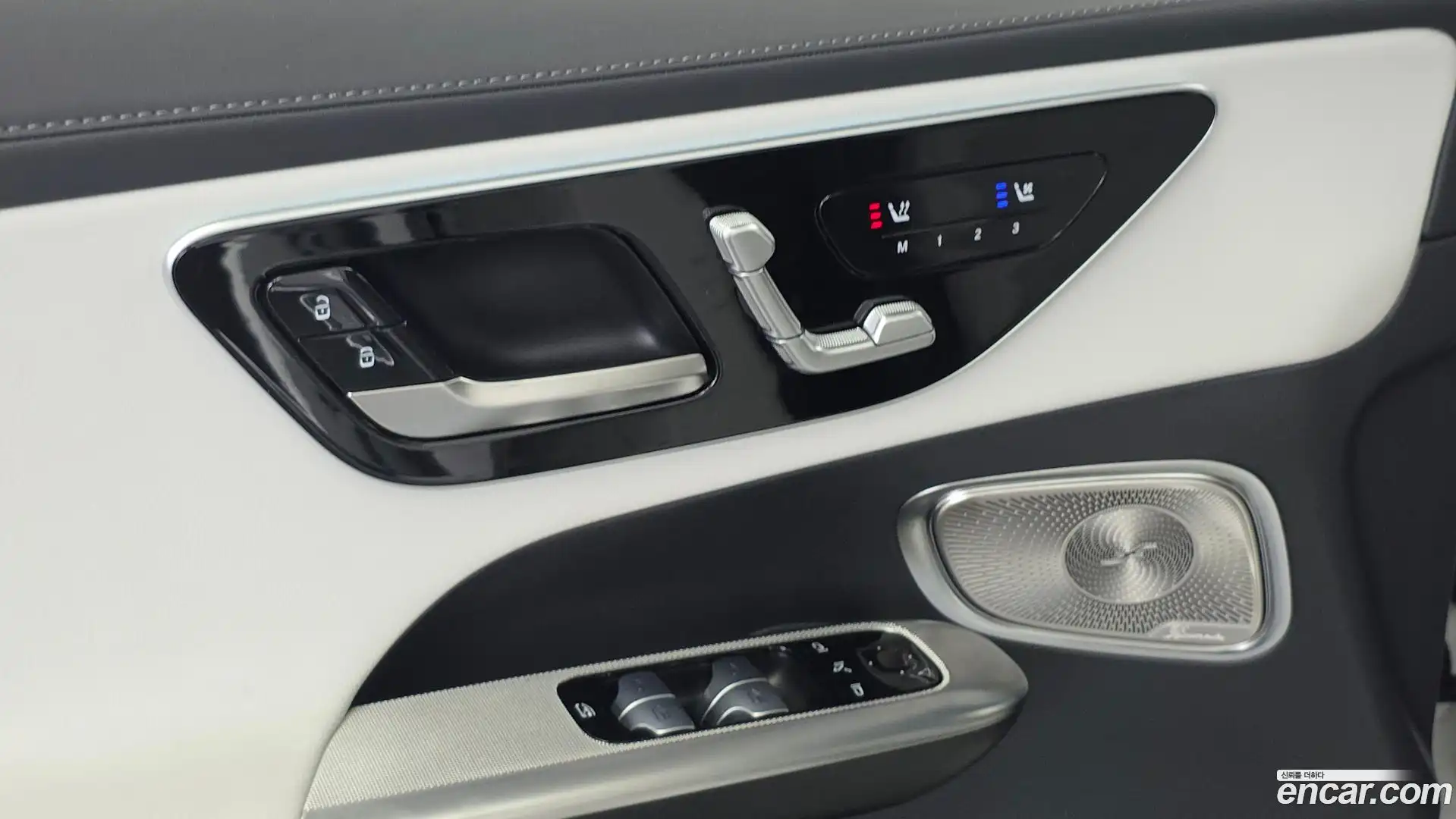 GLC-Class Mercedes-Benz 2024.4-OPTION-040