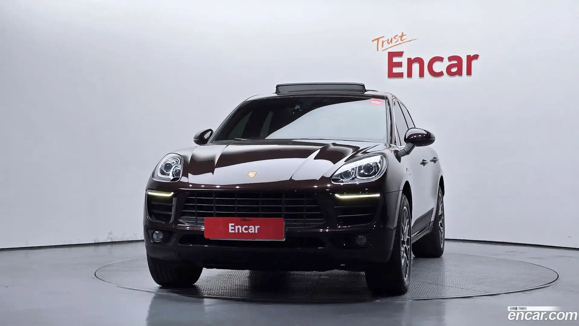 Macan Porsche 2014.10-OUTER-003