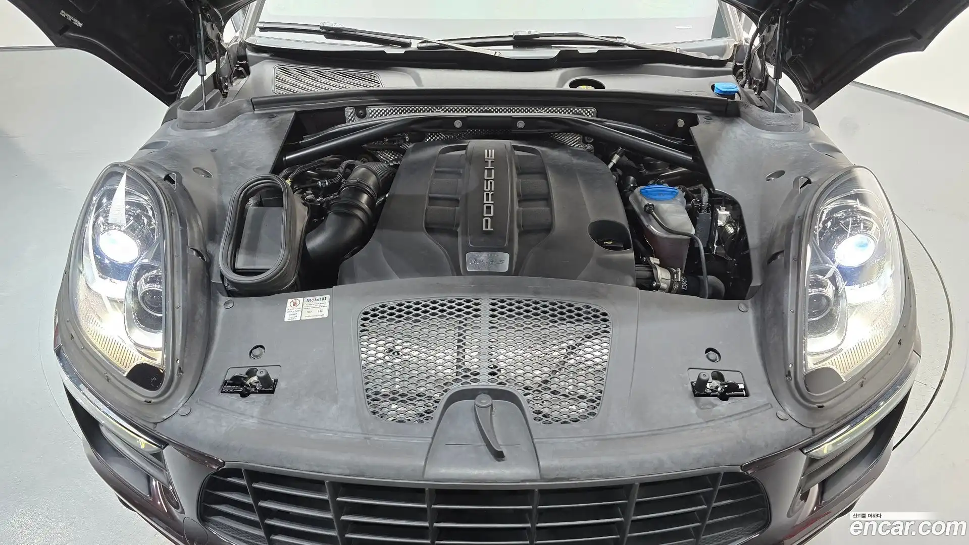 Macan Porsche 2014.10-OUTER-006