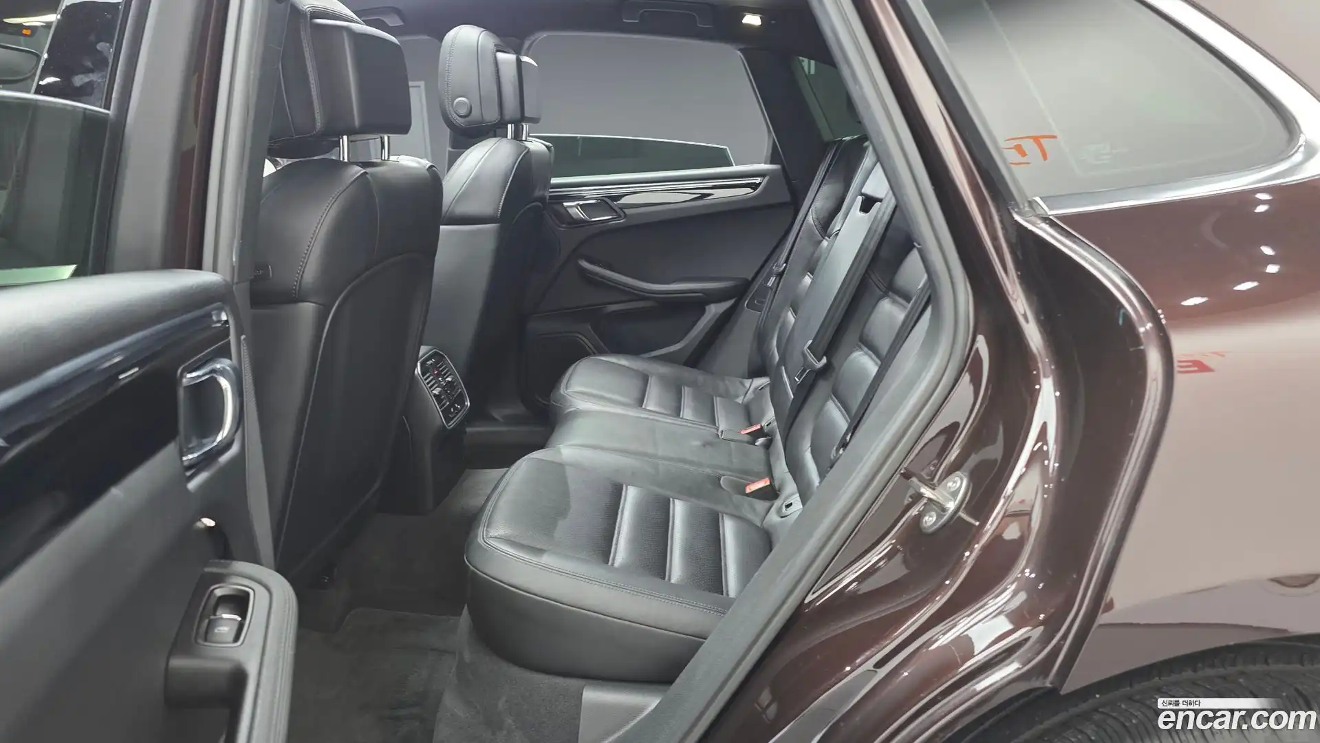 Macan Porsche 2014.10-OPTION-016