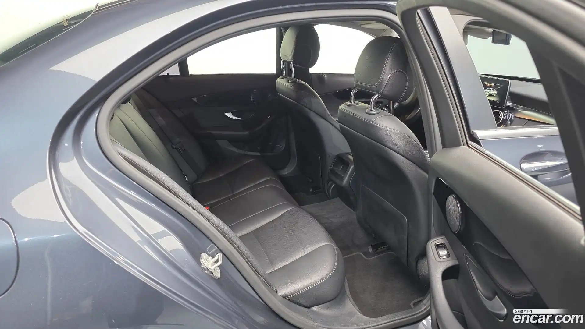 C-Class Mercedes-Benz 2015.8-OPTION-016