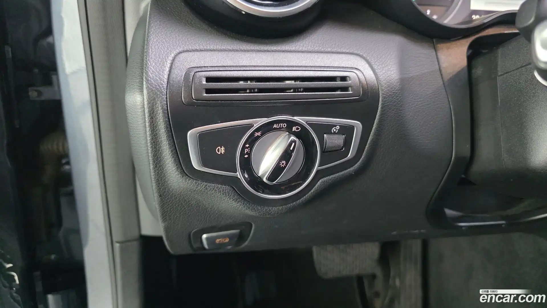 C-Class Mercedes-Benz 2015.8-OPTION-022