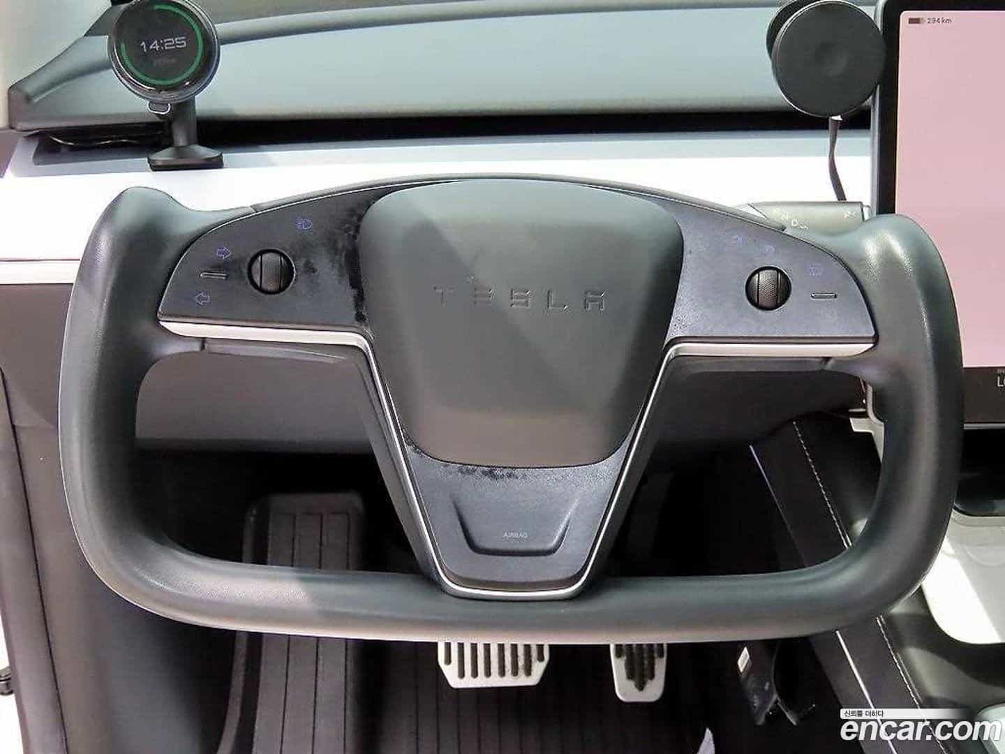 Model Y Tesla 2023.8-OUTER-005