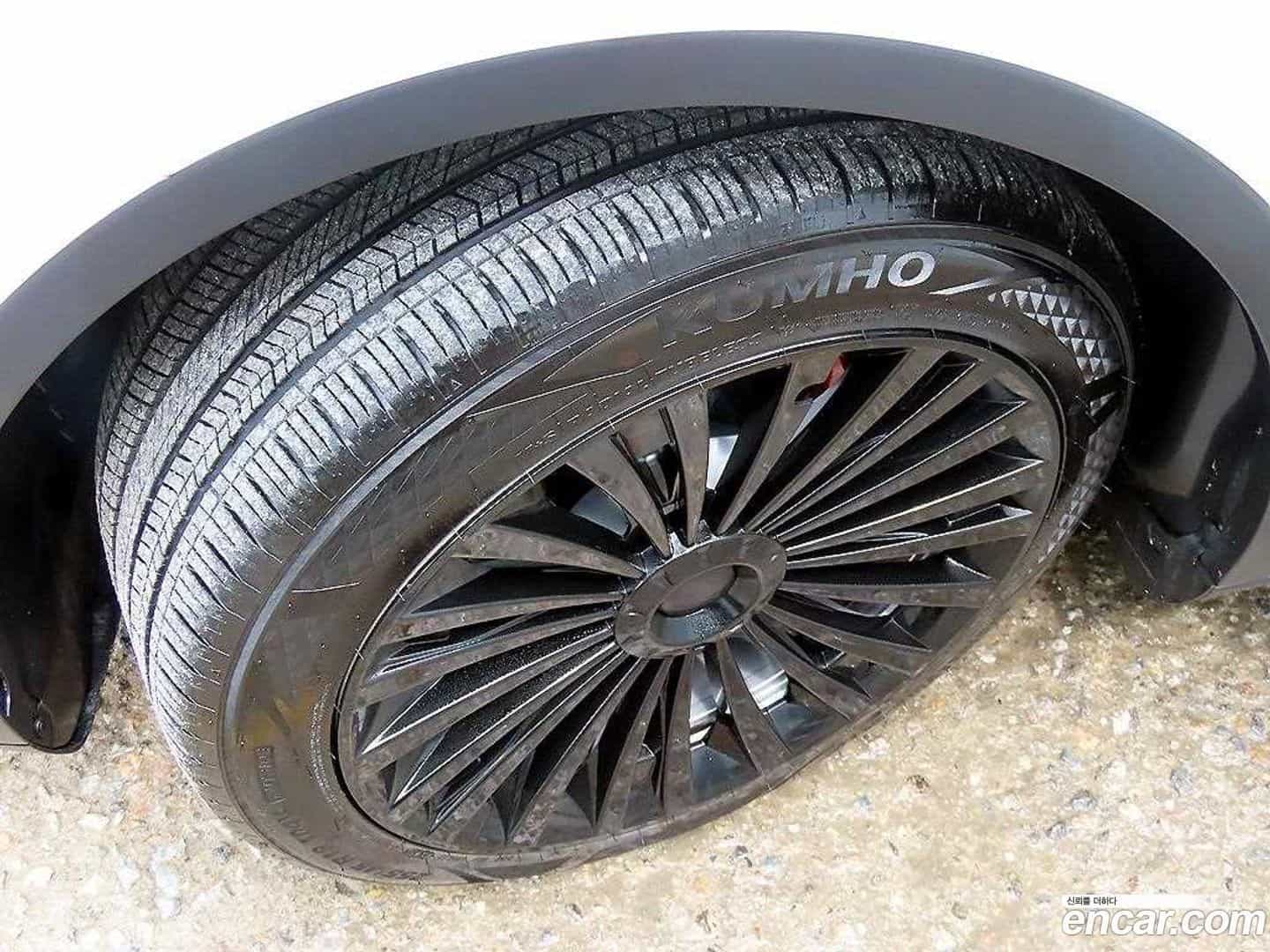 Model Y Tesla 2023.8-OPTION-023