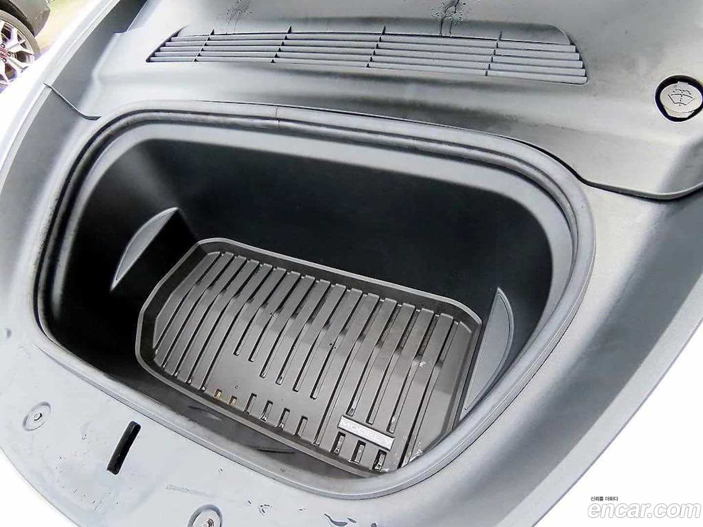 Model Y Tesla 2023.8-OPTION-024