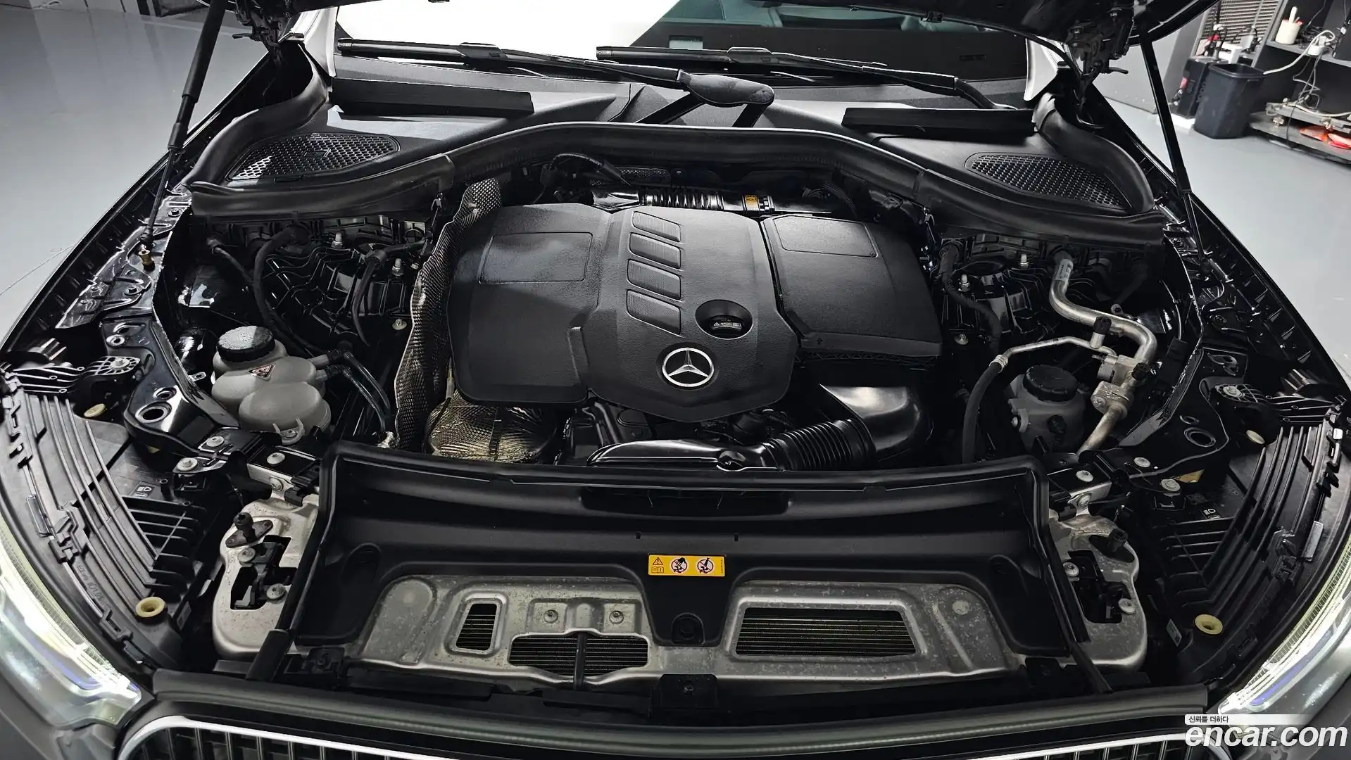 GLC-Class Mercedes-Benz 2023.6-OUTER-006