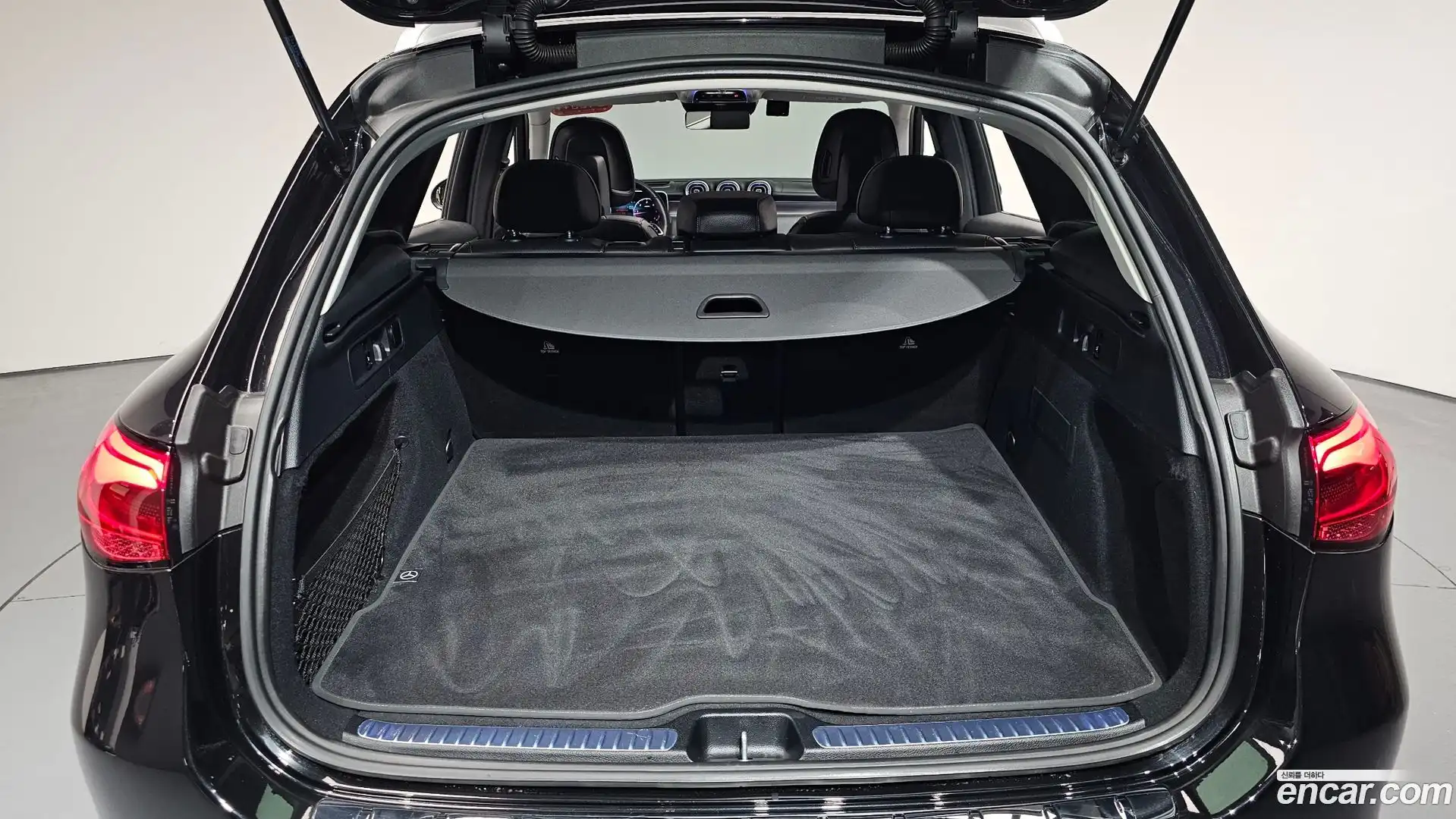 GLC-Class Mercedes-Benz 2023.6-OPTION-024