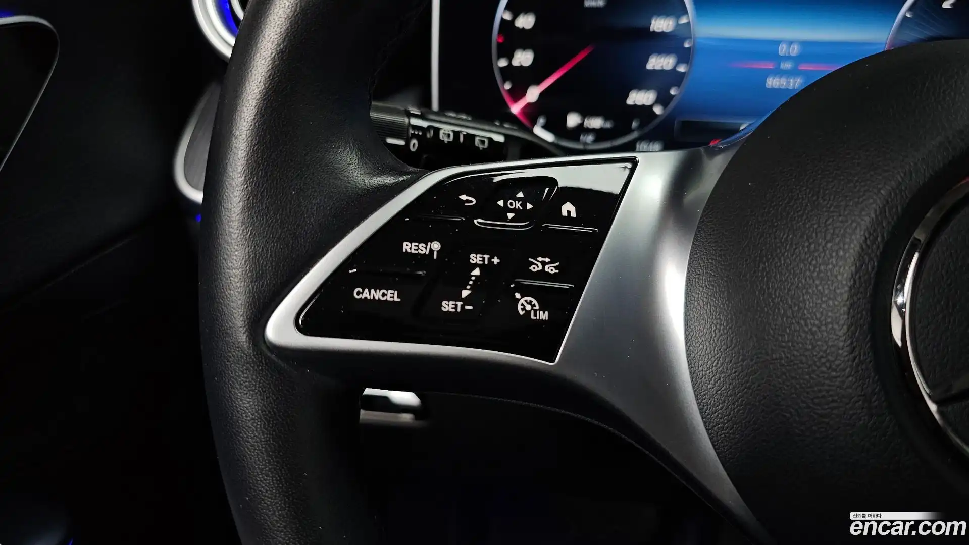 GLC-Class Mercedes-Benz 2023.6-OPTION-046