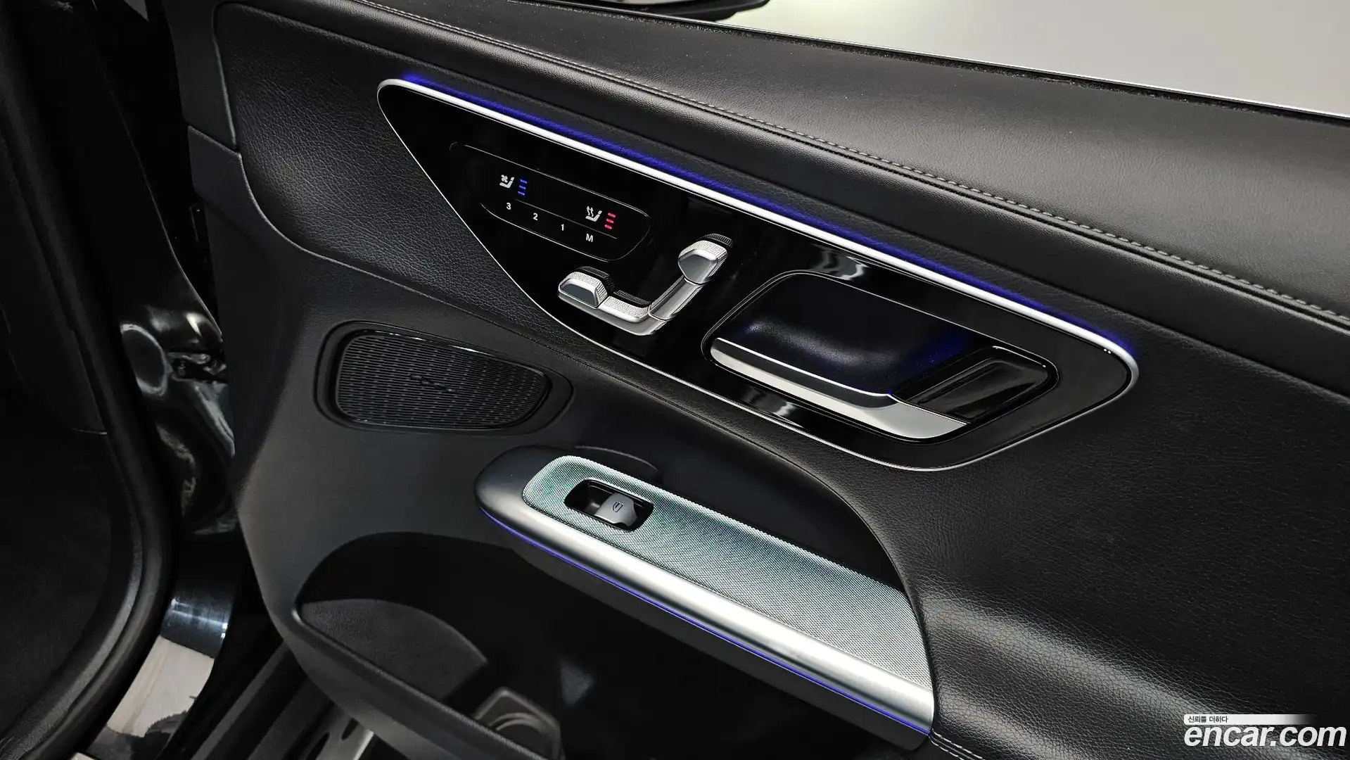 GLC-Class Mercedes-Benz 2023.6-OPTION-048