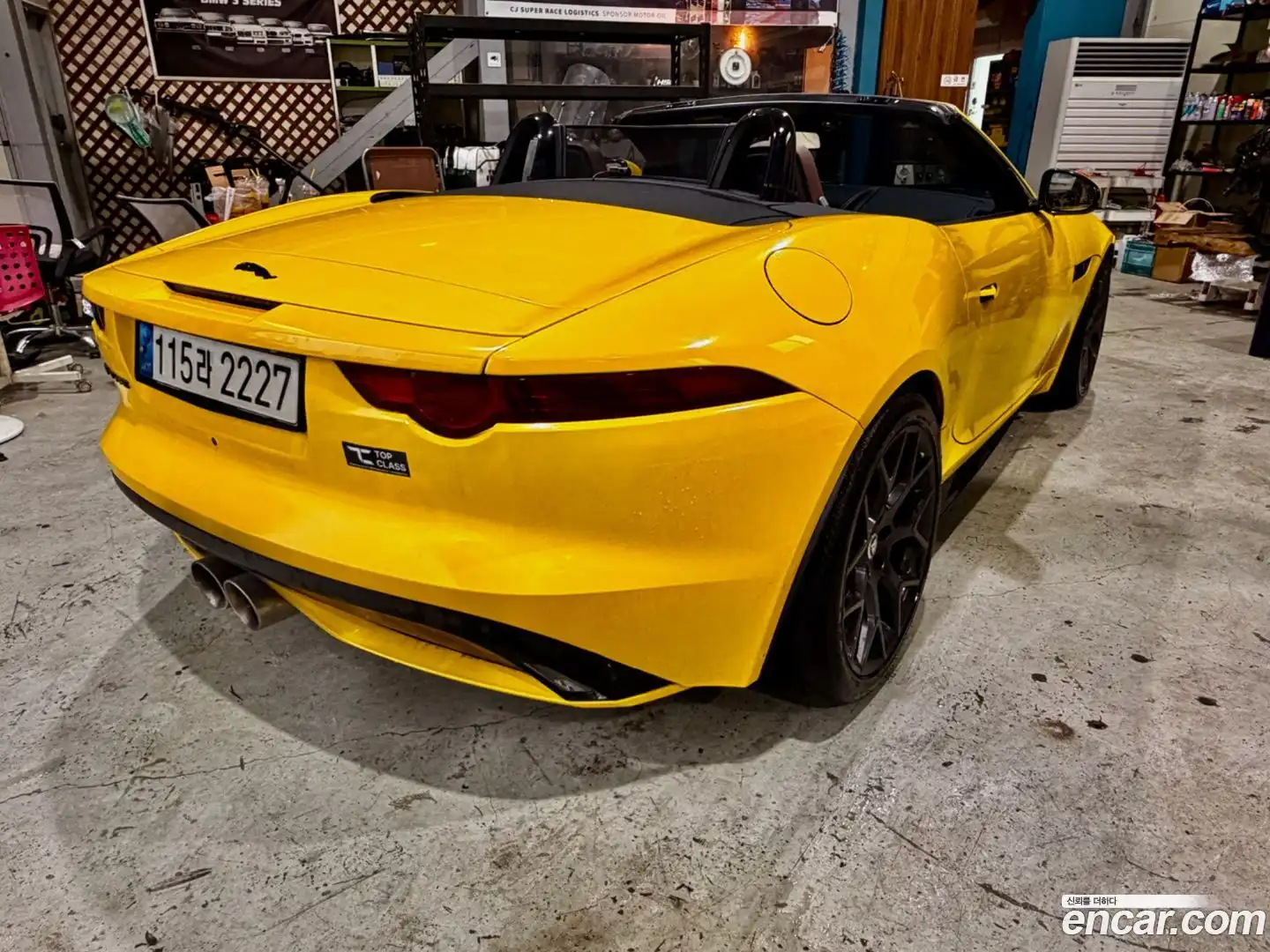 F-TYPE Jaguar 2013.11-OUTER-004