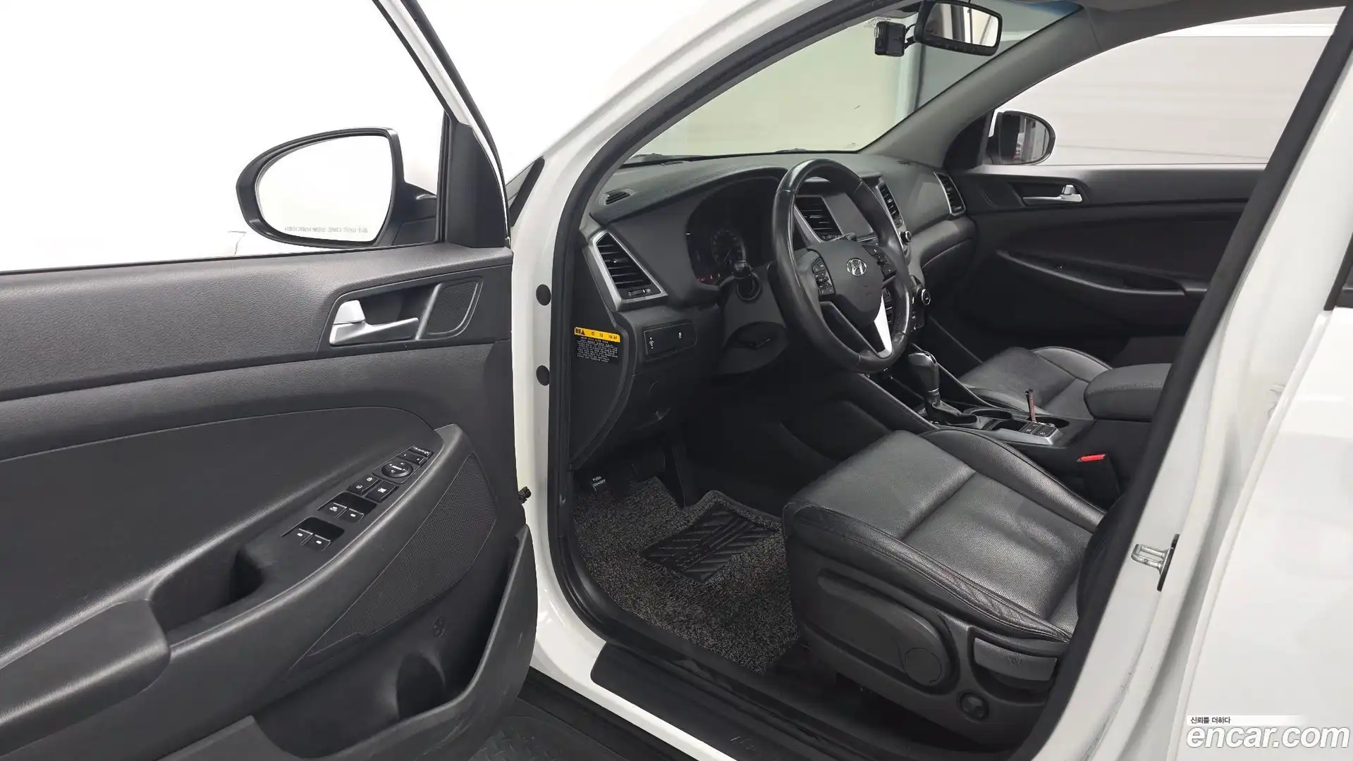 Tucson Hyundai 2015.7-INNER-010