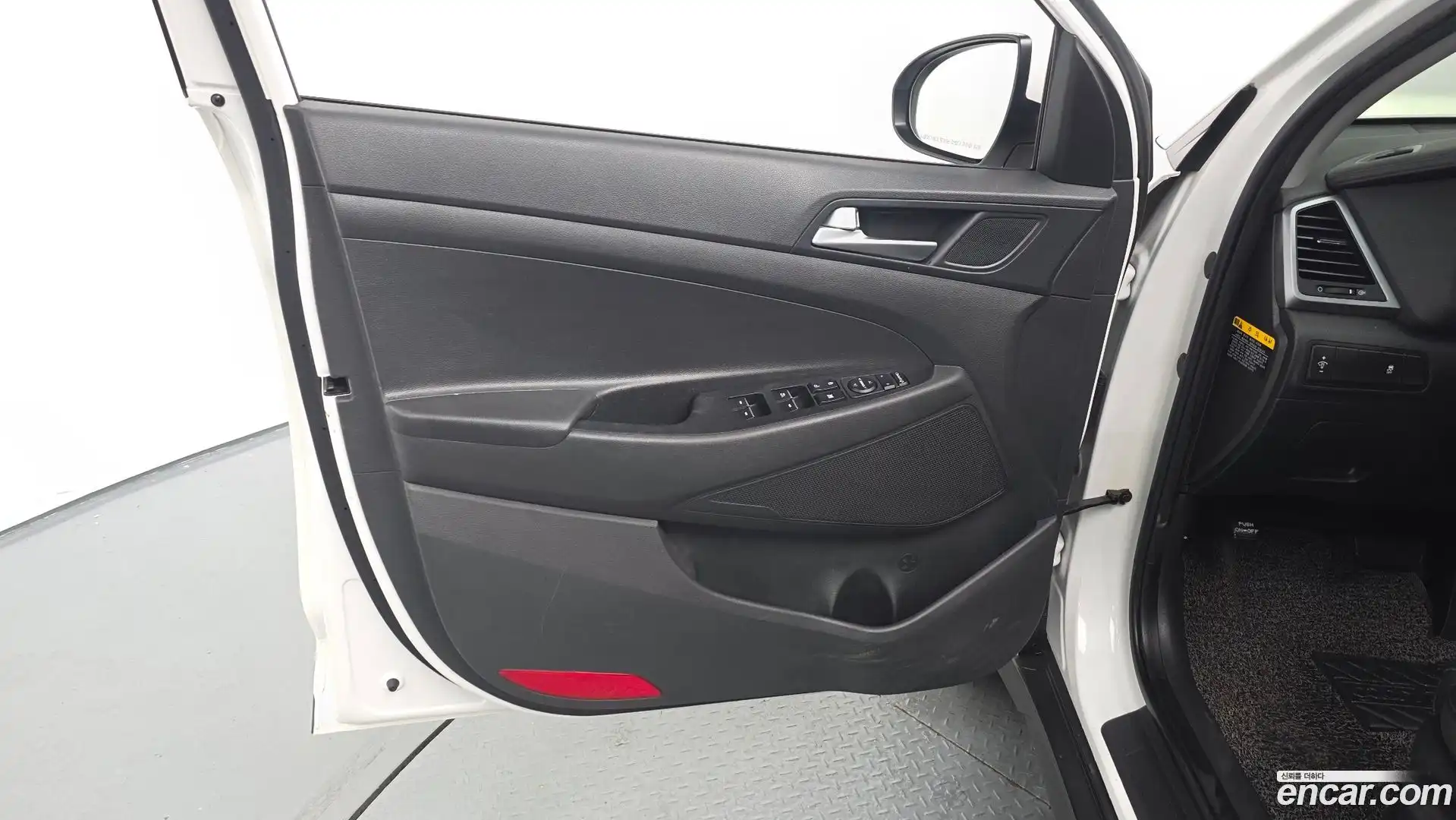 Tucson Hyundai 2015.7-INNER-034