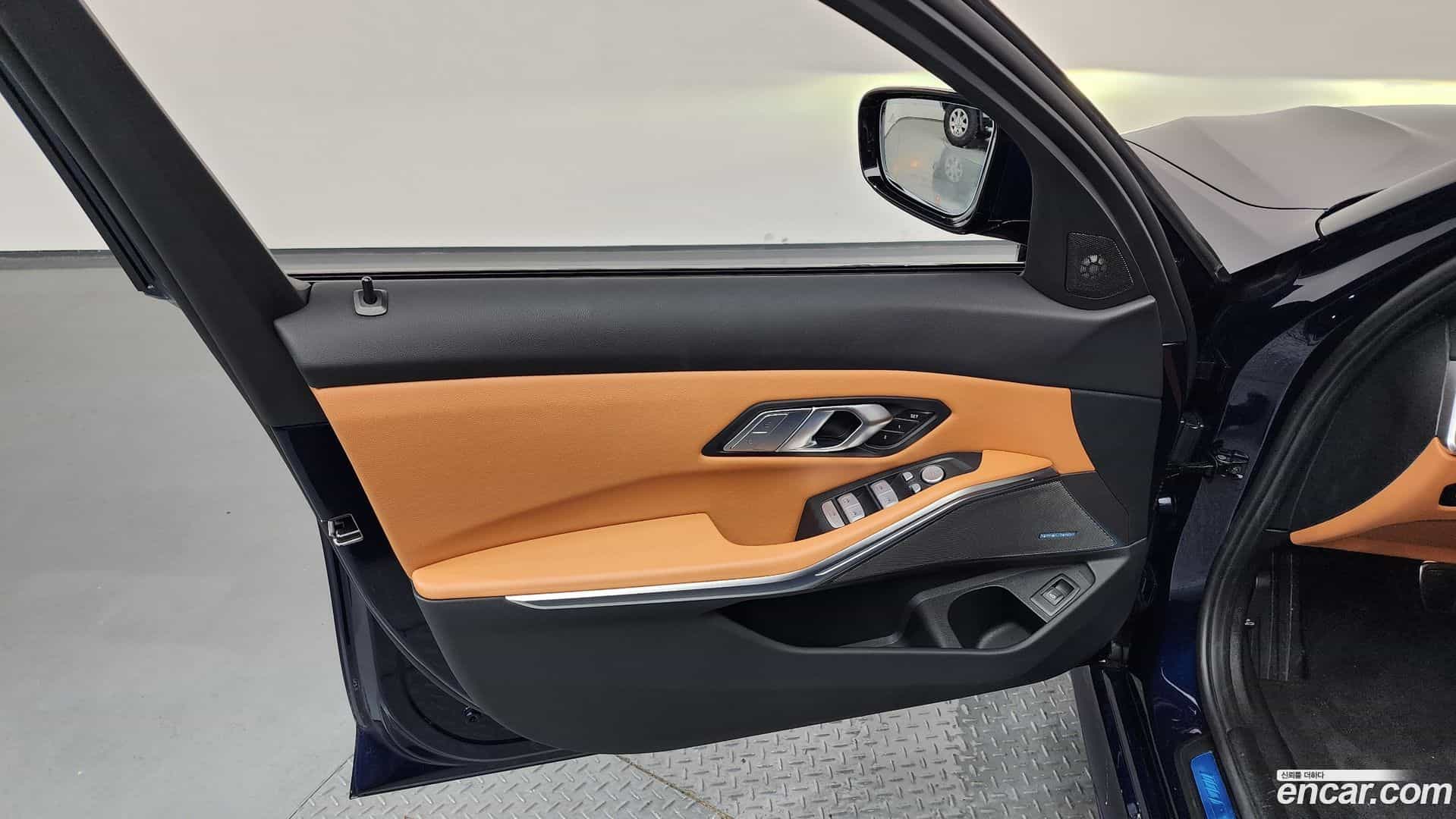 3-Series BMW 2025.4-INNER-034