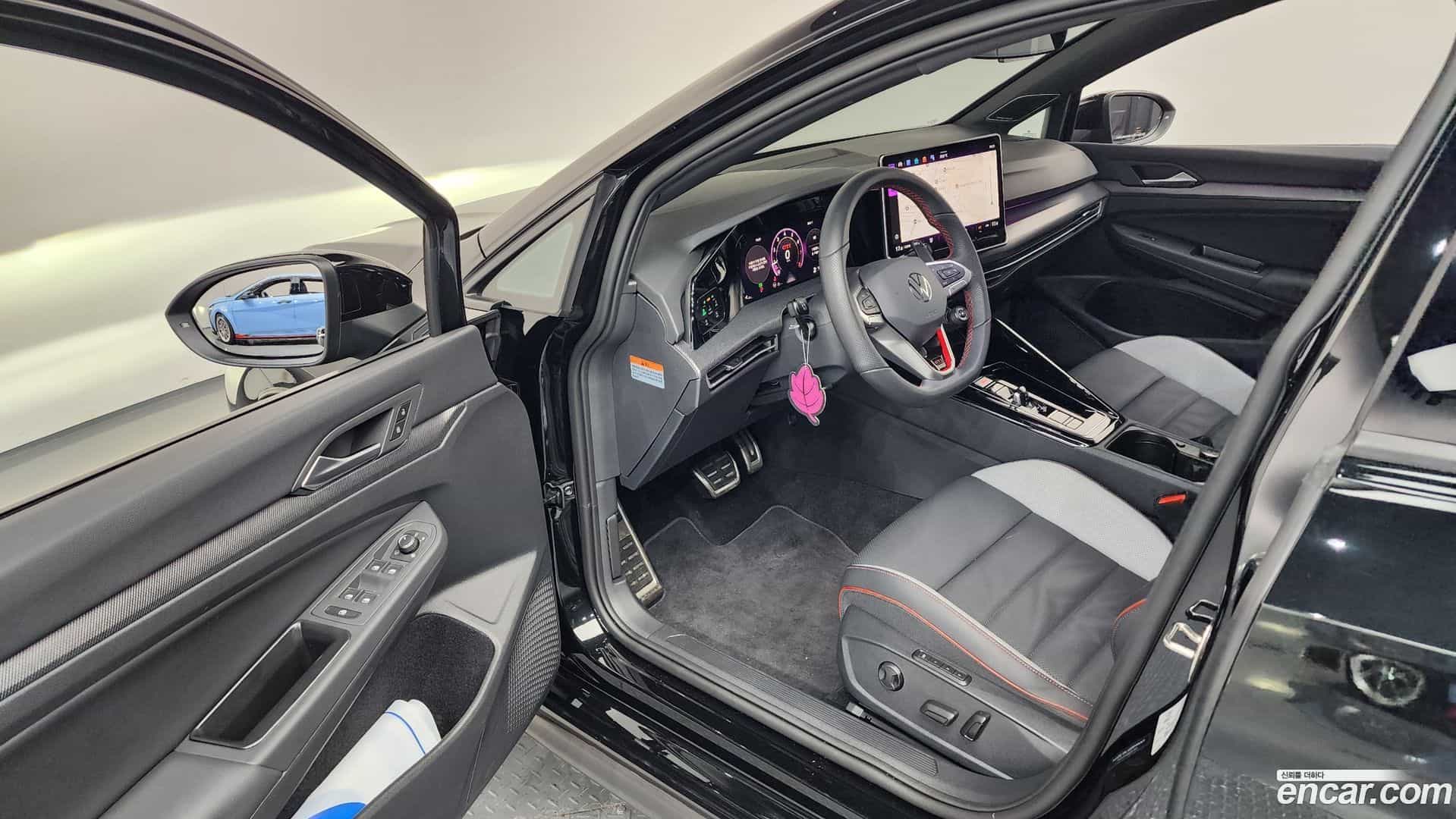 Golf Volkswagen 2025.5-INNER-010