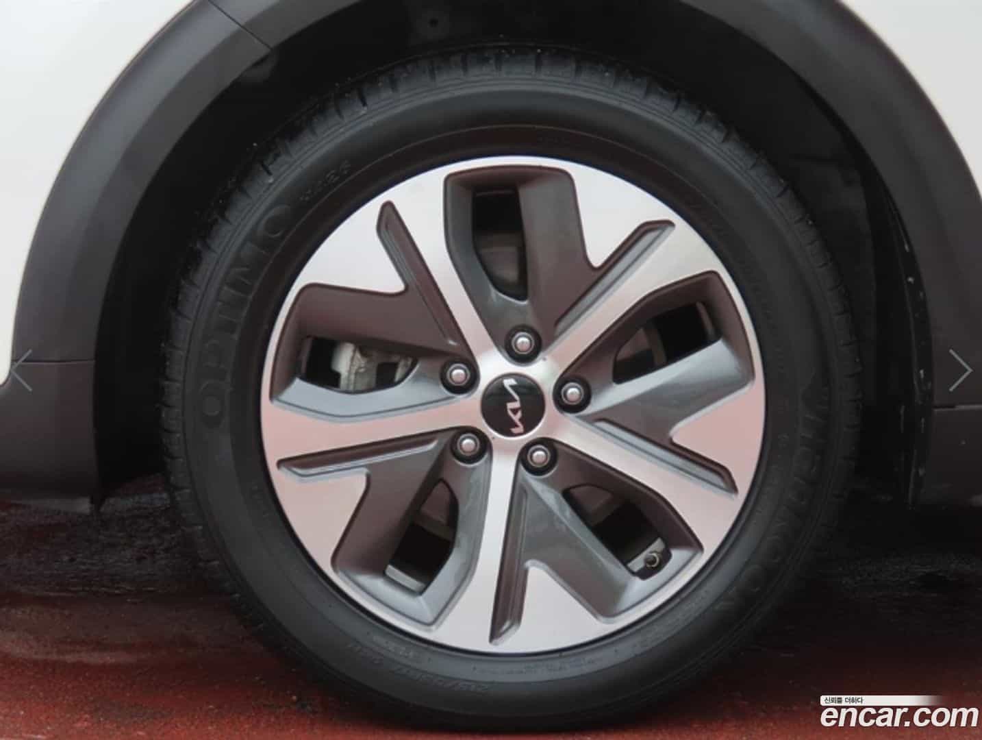 Niro Kia 2023.6-OPTION-024