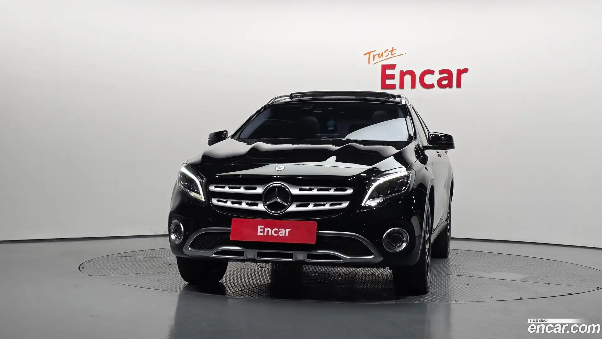 GLA-Class Mercedes-Benz 2019.7-OUTER-003