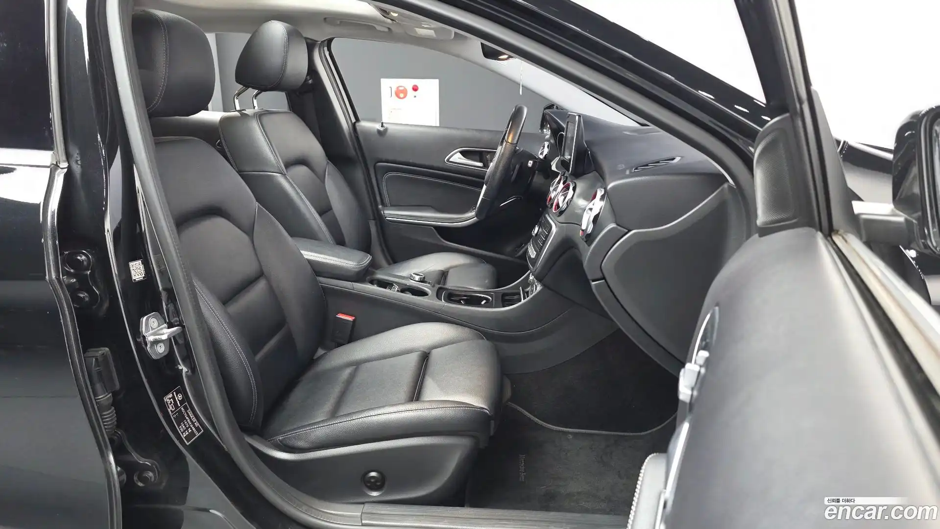 GLA-Class Mercedes-Benz 2019.7-OPTION-015