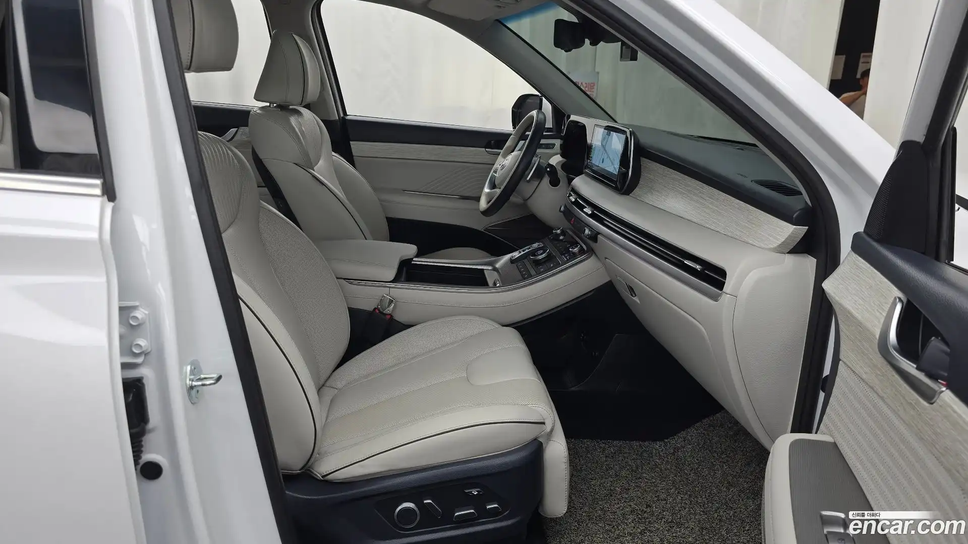 Palisade Hyundai 2023.2-INNER-036