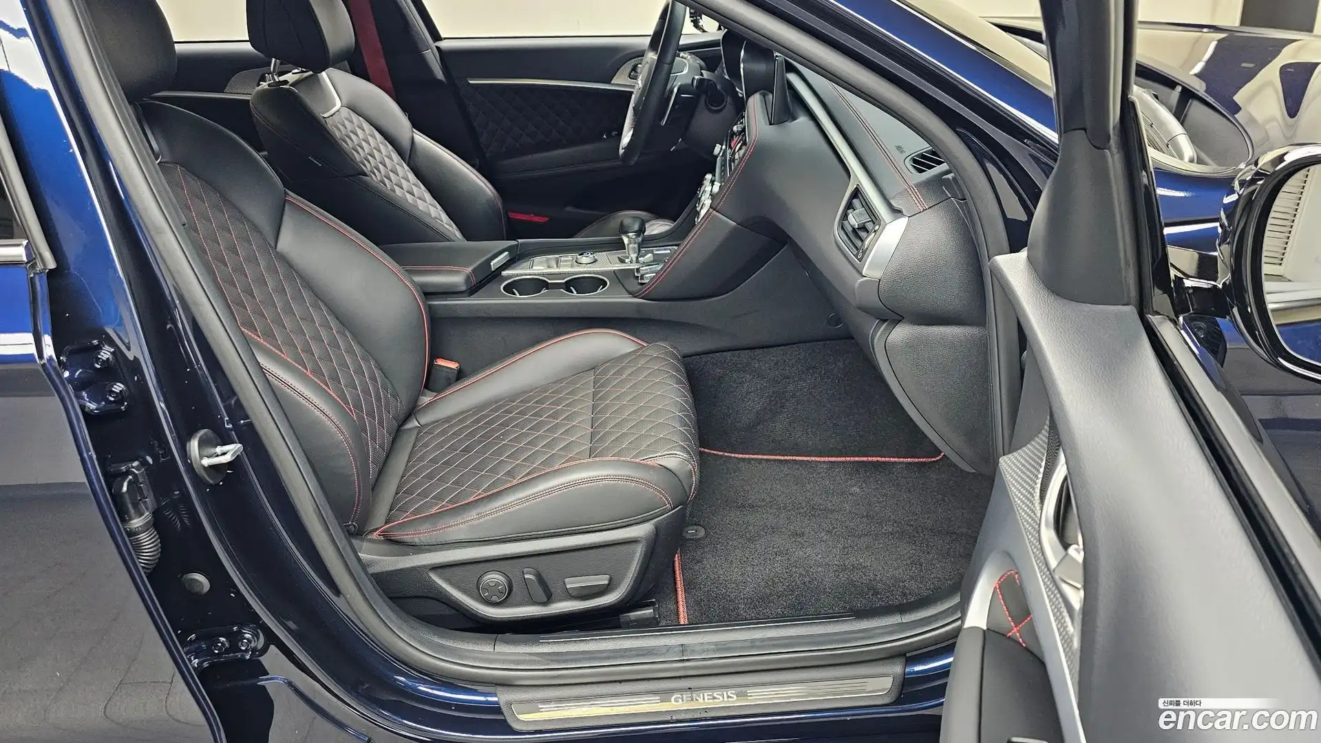 G70 Genesis 2022.10-INNER-036
