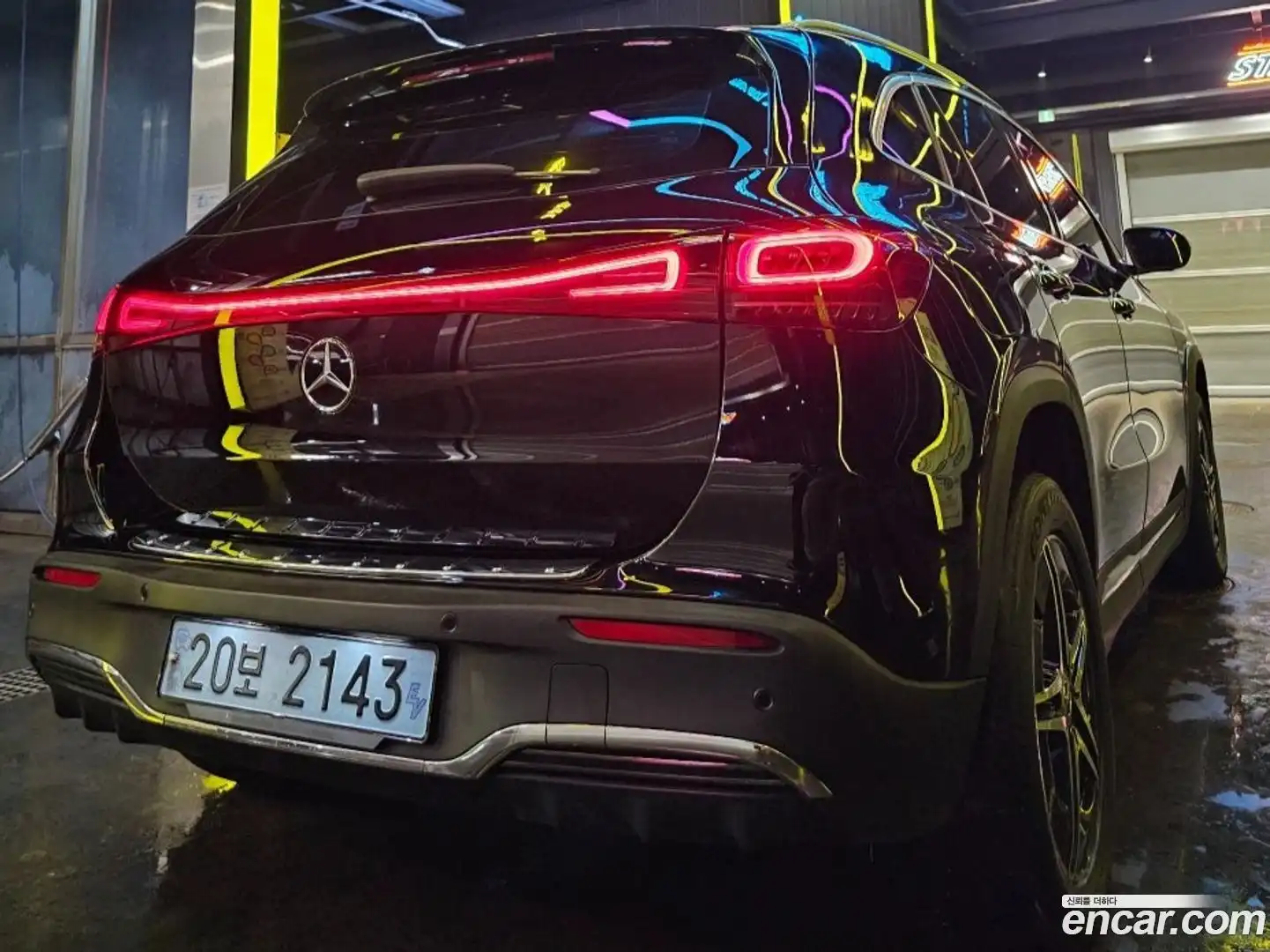 EQA Mercedes-Benz 2021.6-OUTER-002