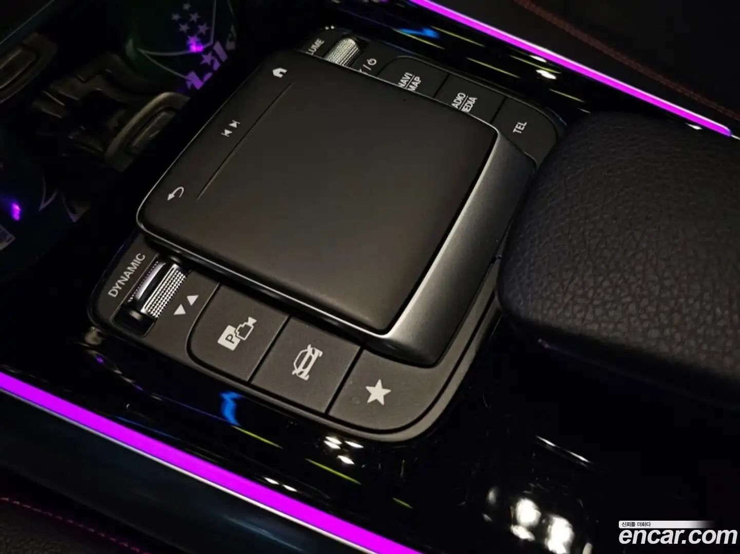EQA Mercedes-Benz 2021.6-OUTER-006