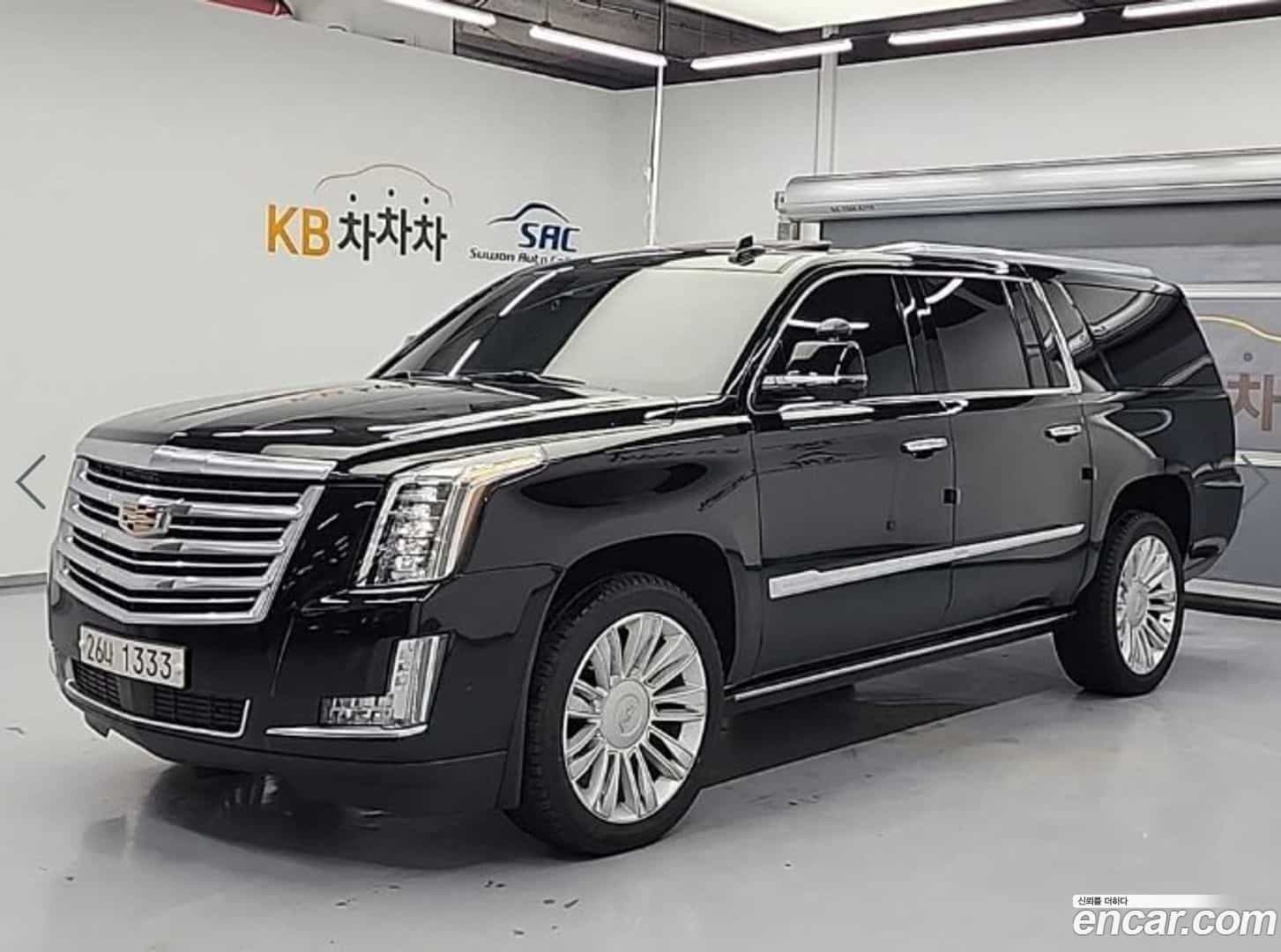 Escalade Cadillac 2018.7-OUTER-001