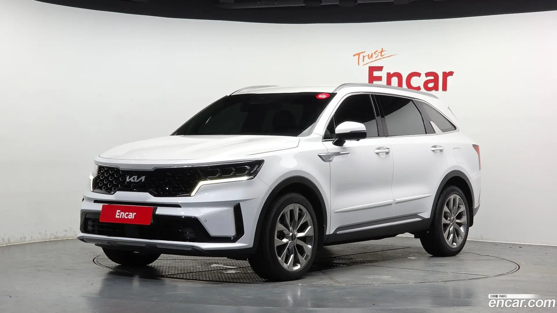 Main__Slider__Photo:Sorento Kia 2022.3-0