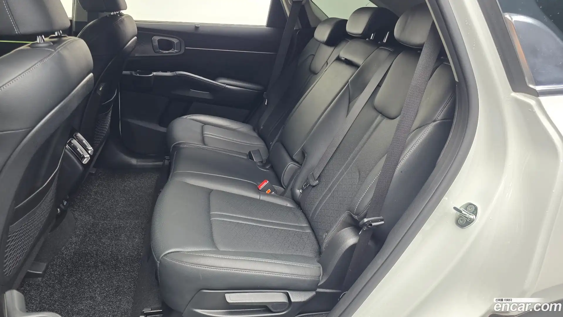 Sorento Kia 2022.3-INNER-036