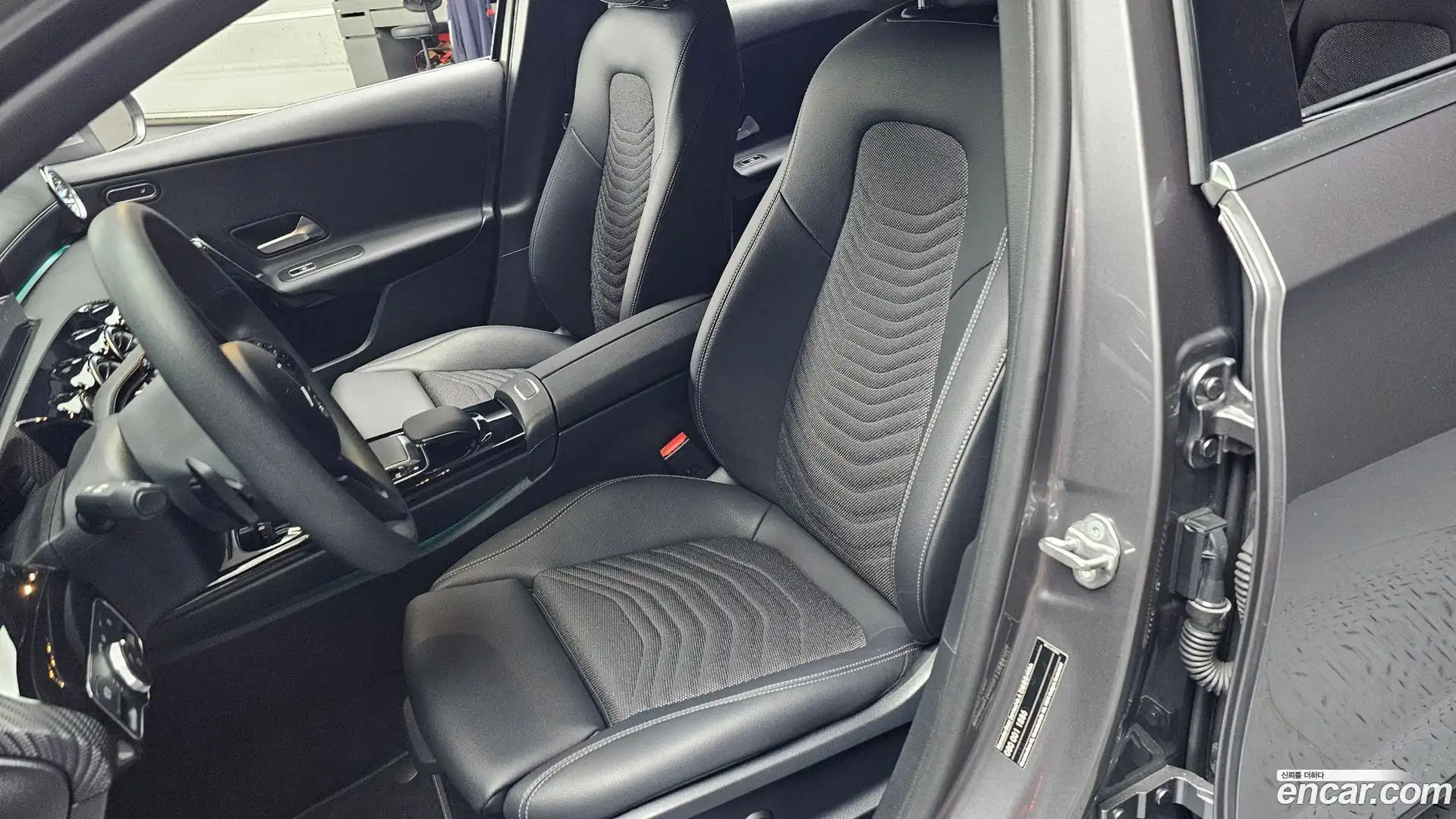 A-Class Mercedes-Benz 2020.8-OPTION-042