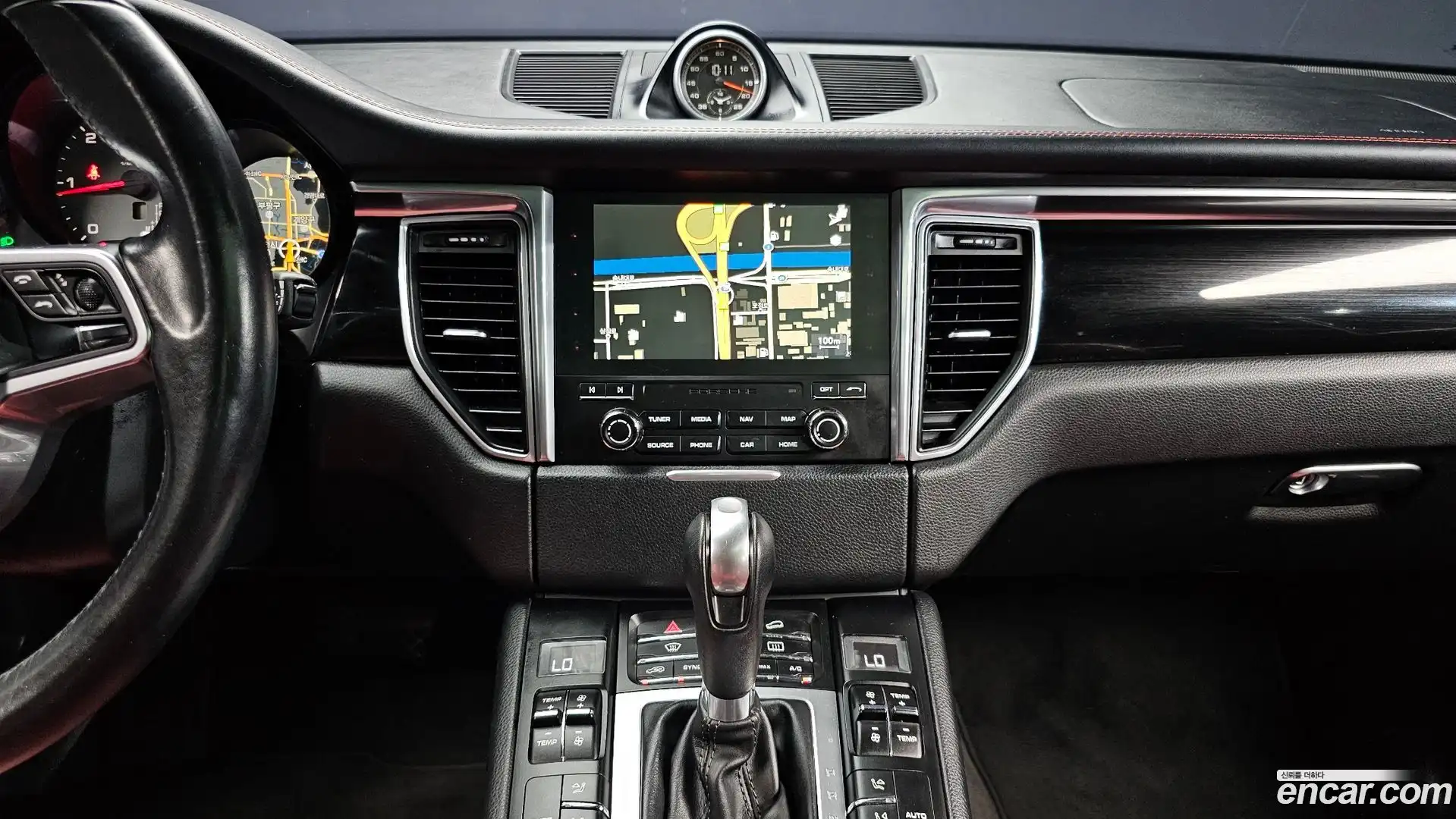 Macan Porsche 2016.6-OPTION-018
