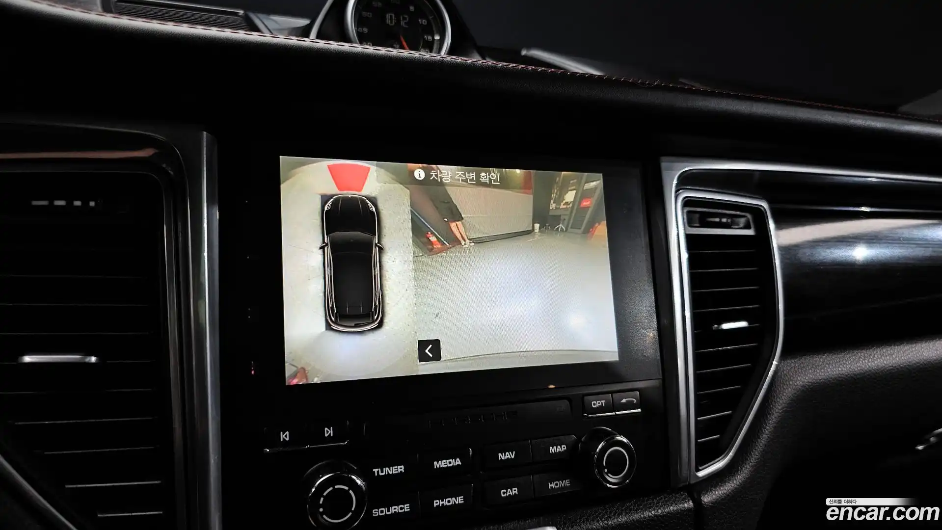 Macan Porsche 2016.6-OPTION-019